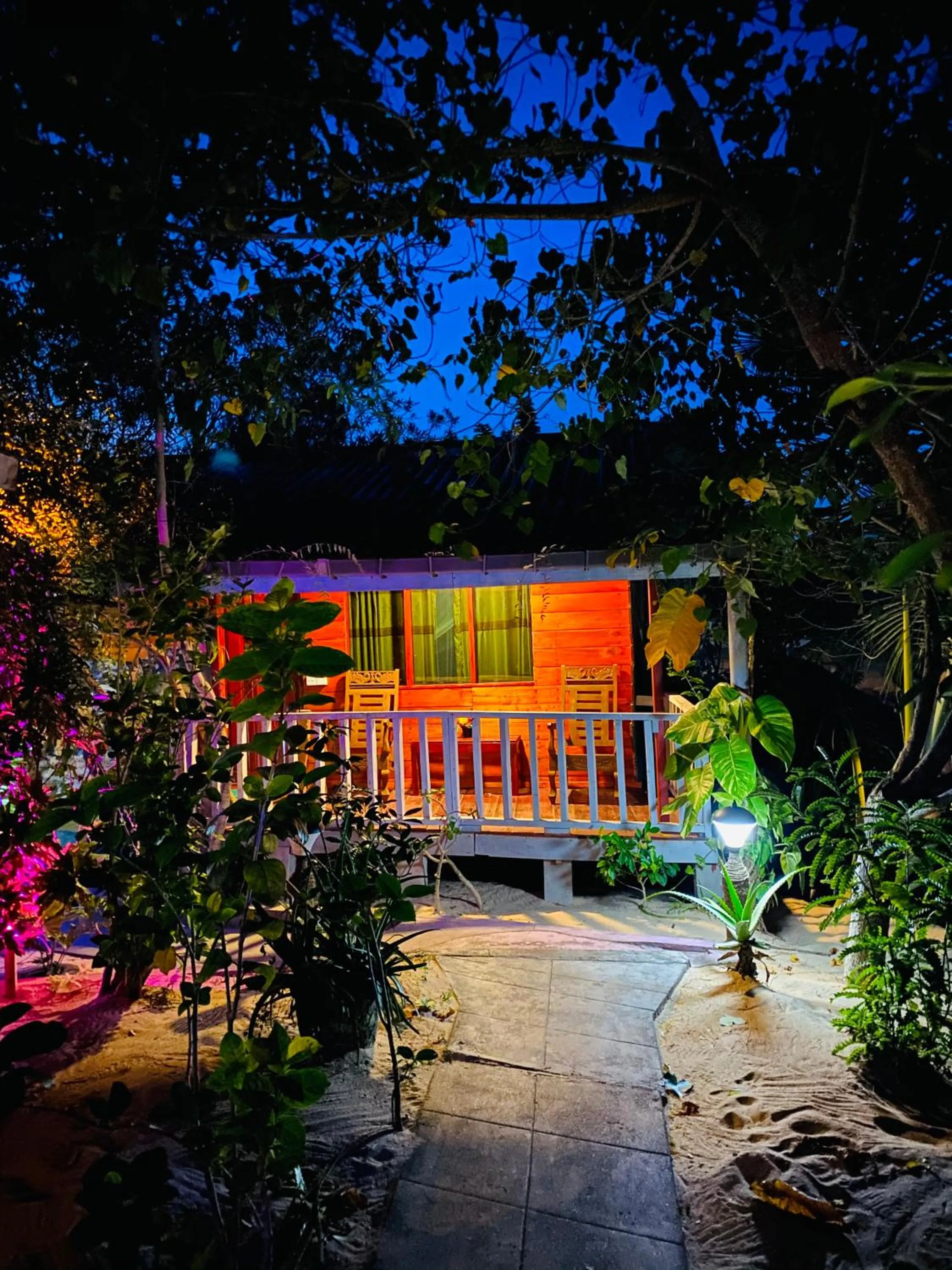 Garden in Little Pumpkin Cabanas & seafood restaurant