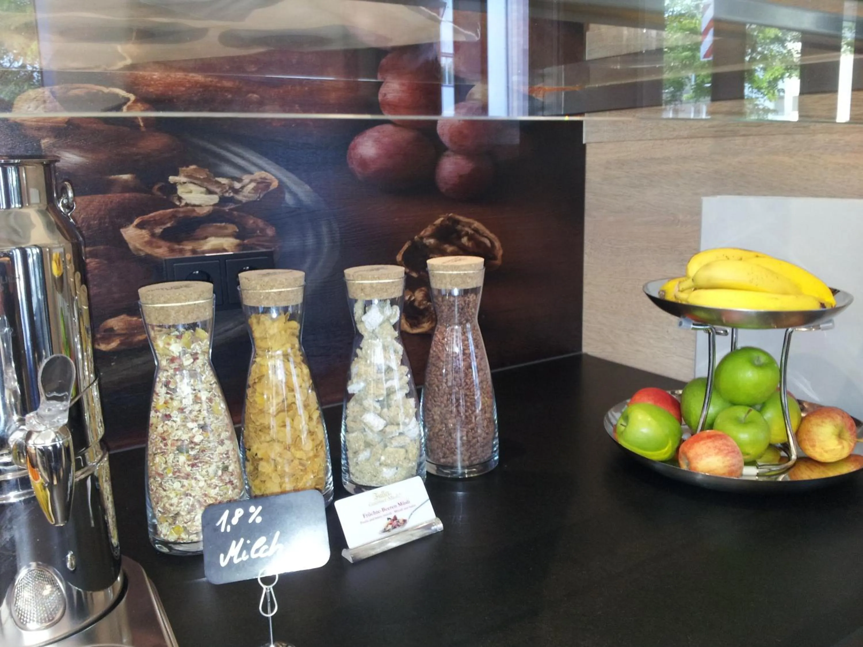 Food and drinks in Sorat Hotel Saxx Nürnberg