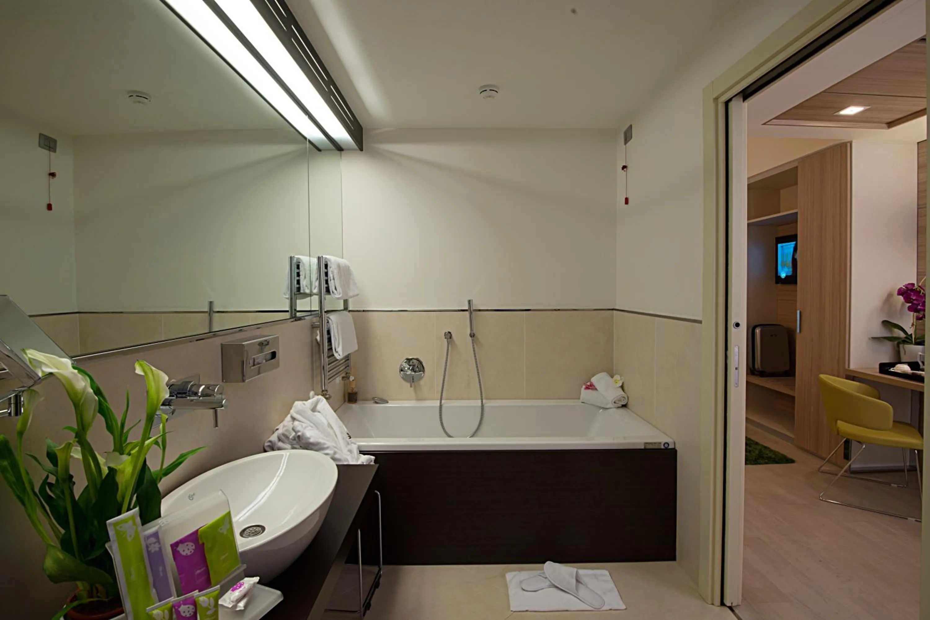 Bathroom in AS Hotel Limbiate Fiera