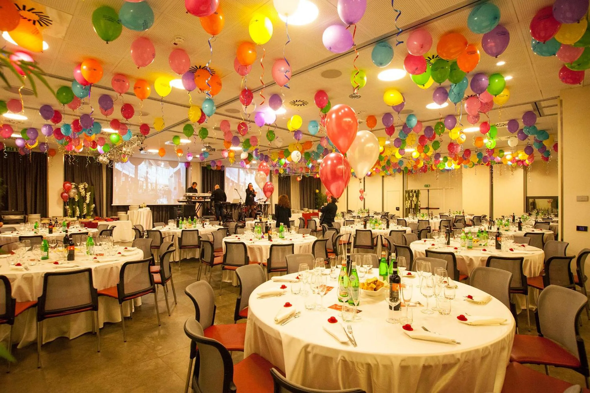 Restaurant/places to eat in AS Hotel Limbiate Fiera