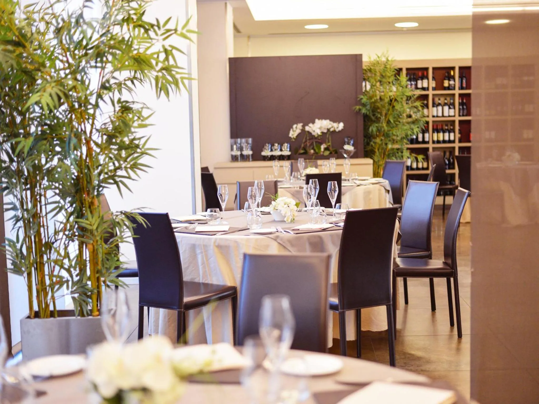 Restaurant/places to eat in AS Hotel Limbiate Fiera