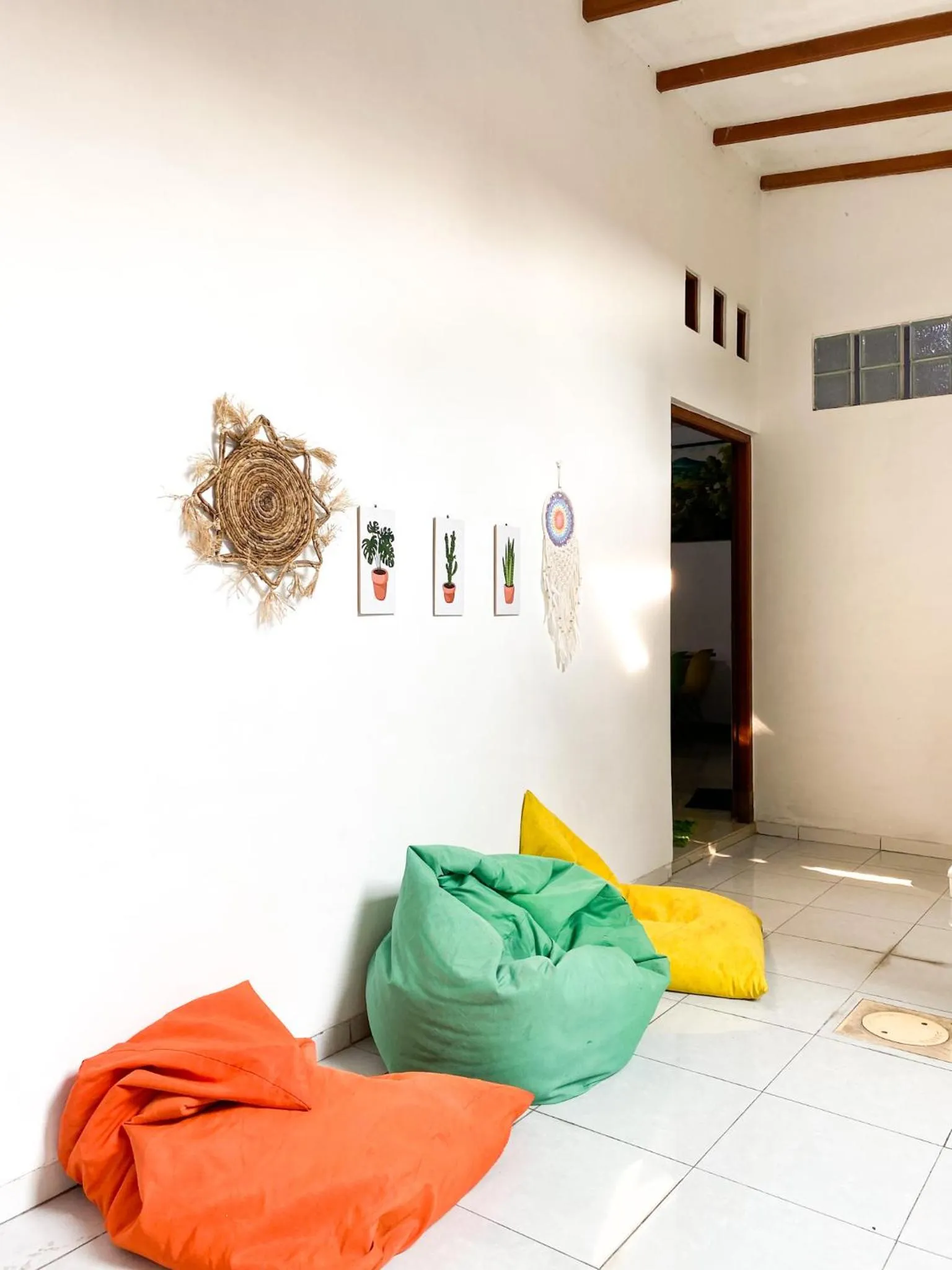 Homey Guesthouse Kertajaya (Syariah)