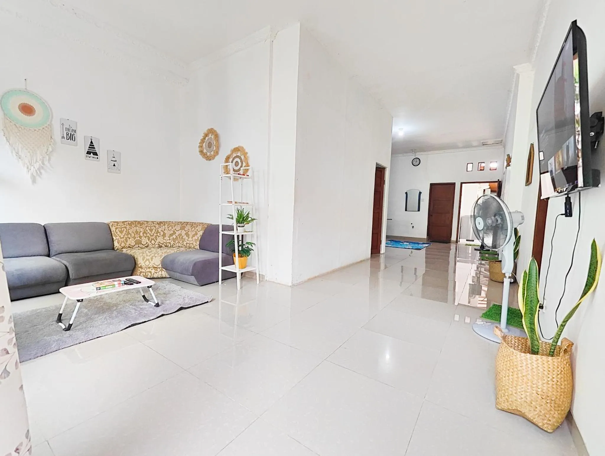 Homey Guesthouse Kertajaya (Syariah)