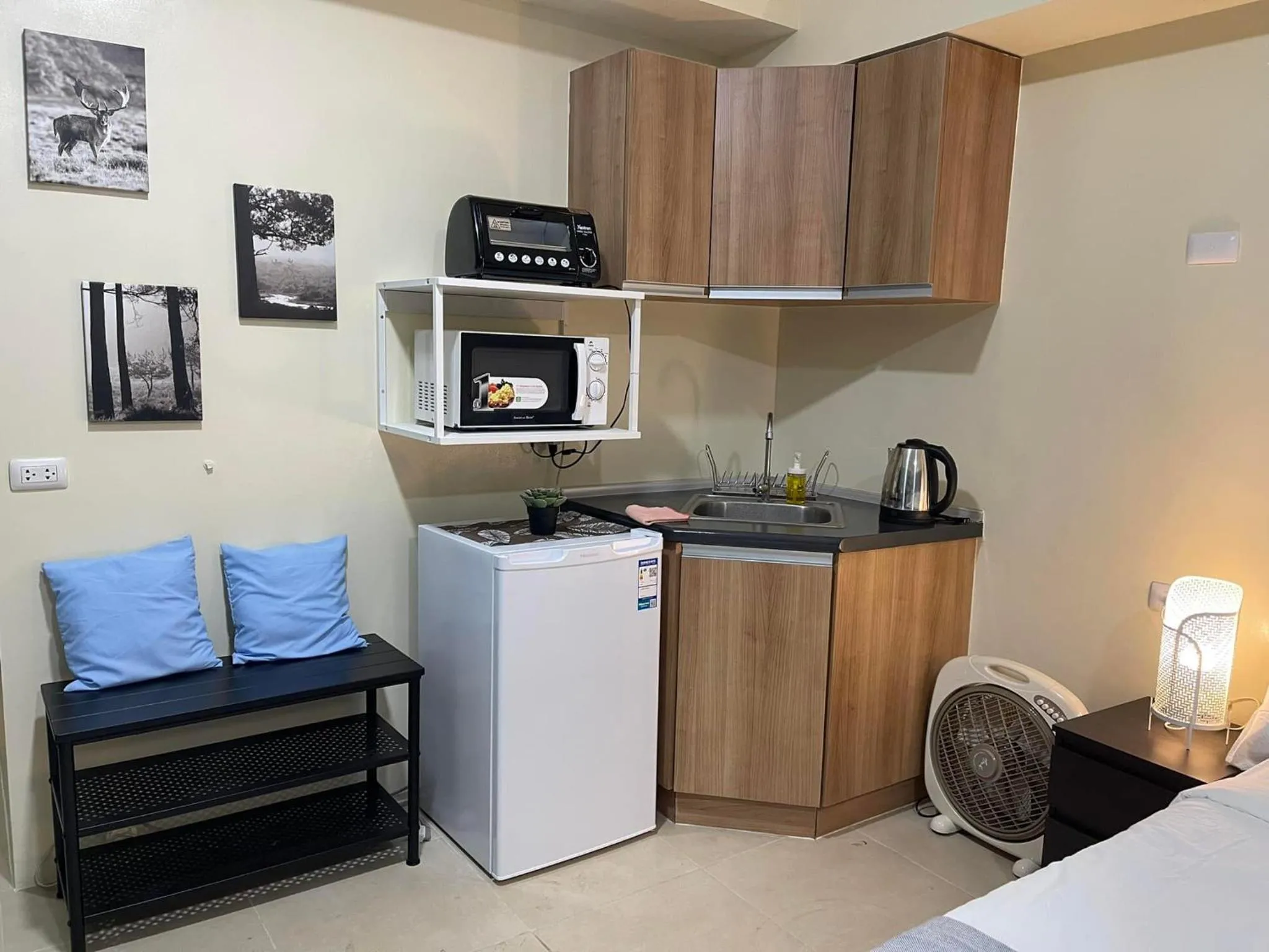 Kitchen or kitchenette in Serin Tagaytay Staycation