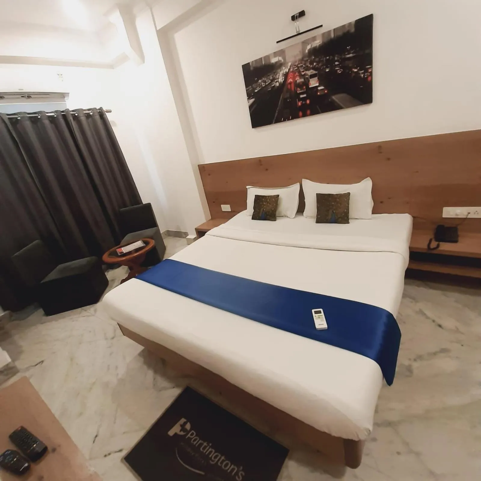 Bedroom in Hotel Nisha Nest, Bhopal