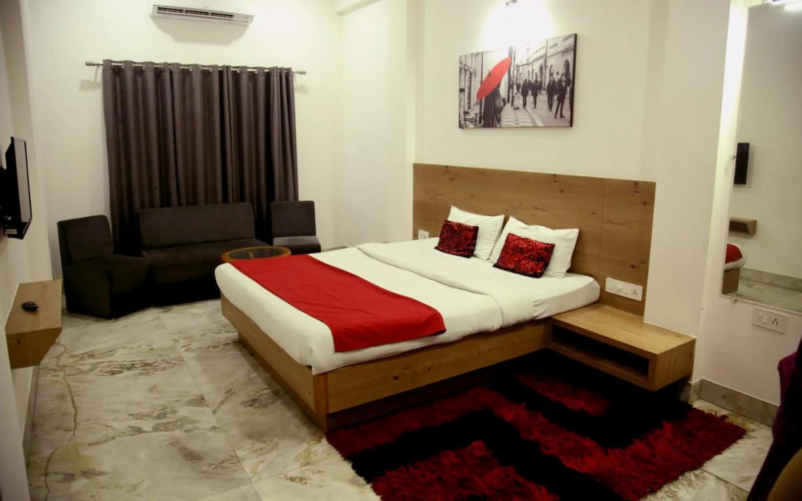 Bed in Hotel Nisha Nest, Bhopal