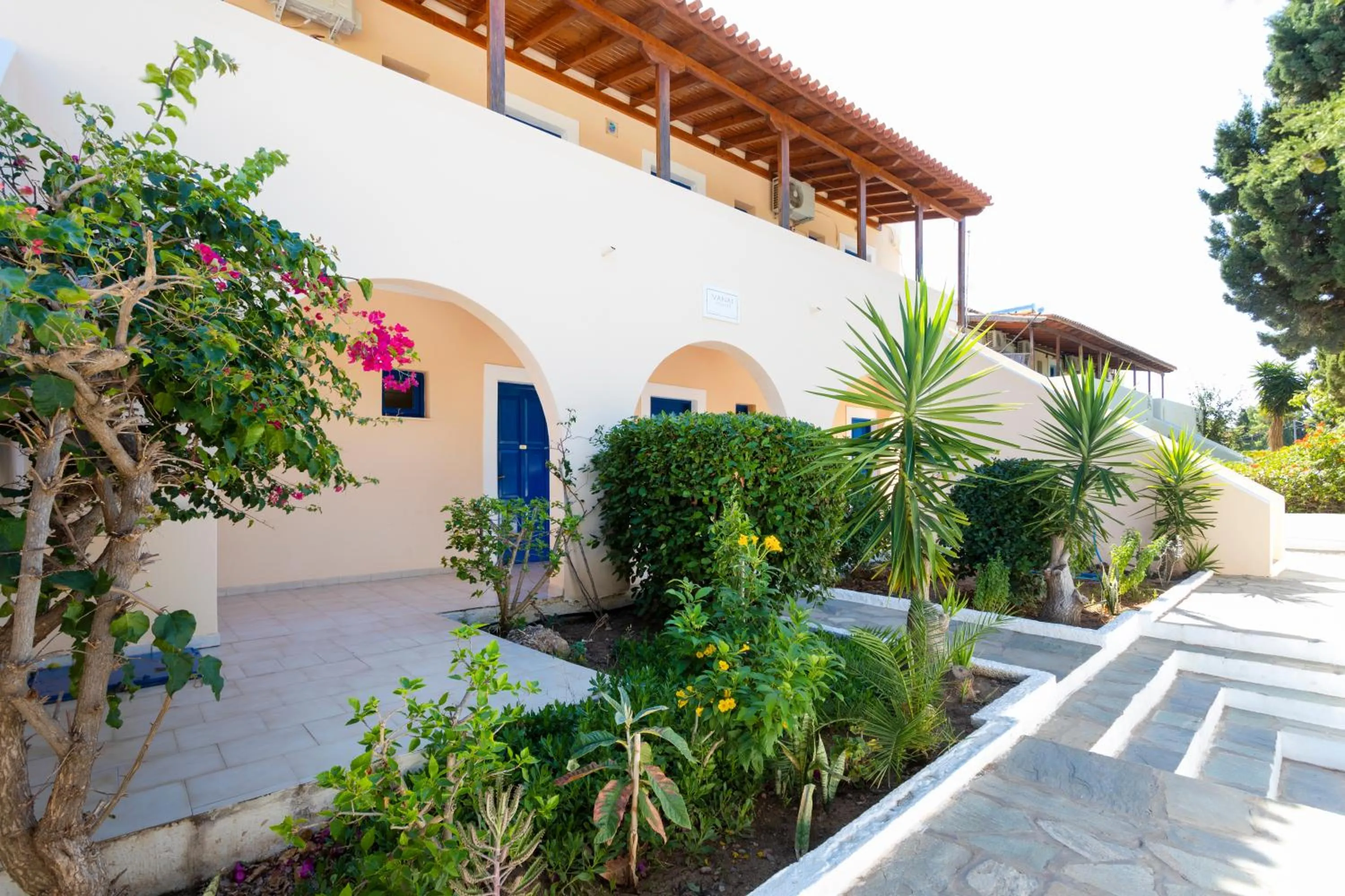 Property building in Vanas Apartments