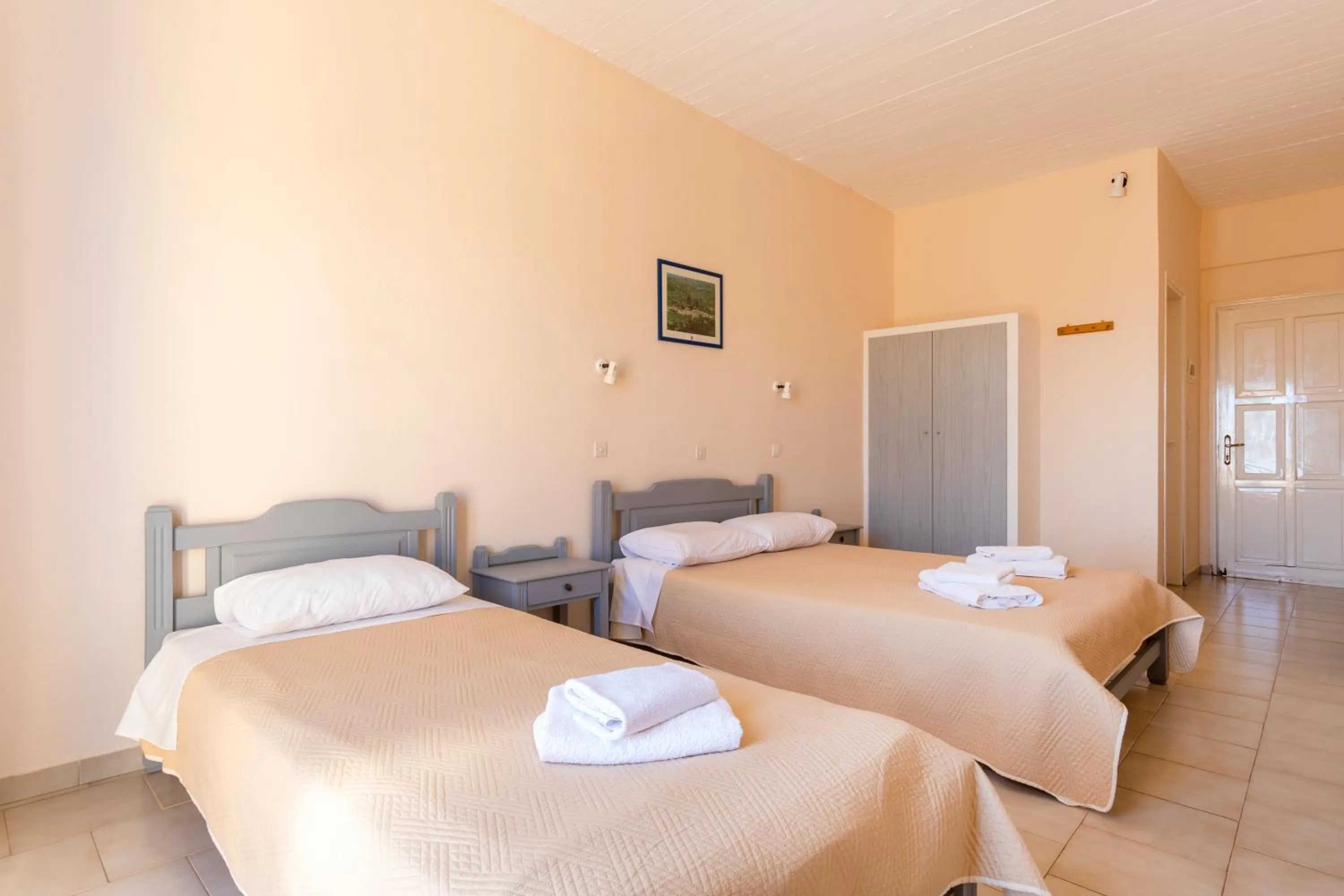 Photo of the whole room, Bed in Vanas Apartments