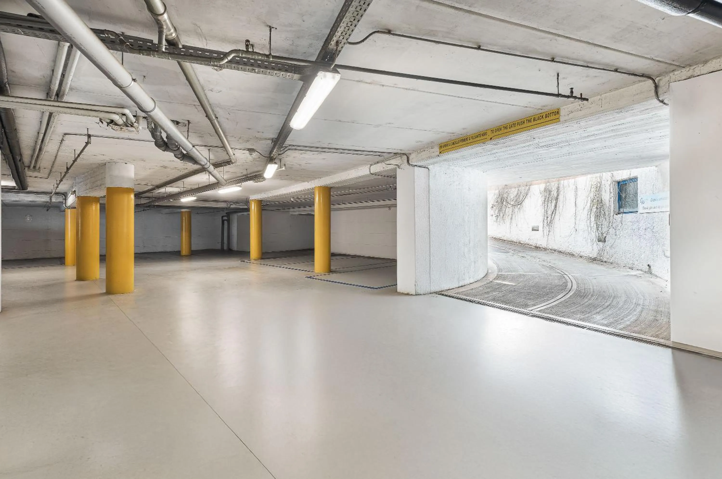 Parking in Welcome Hotel