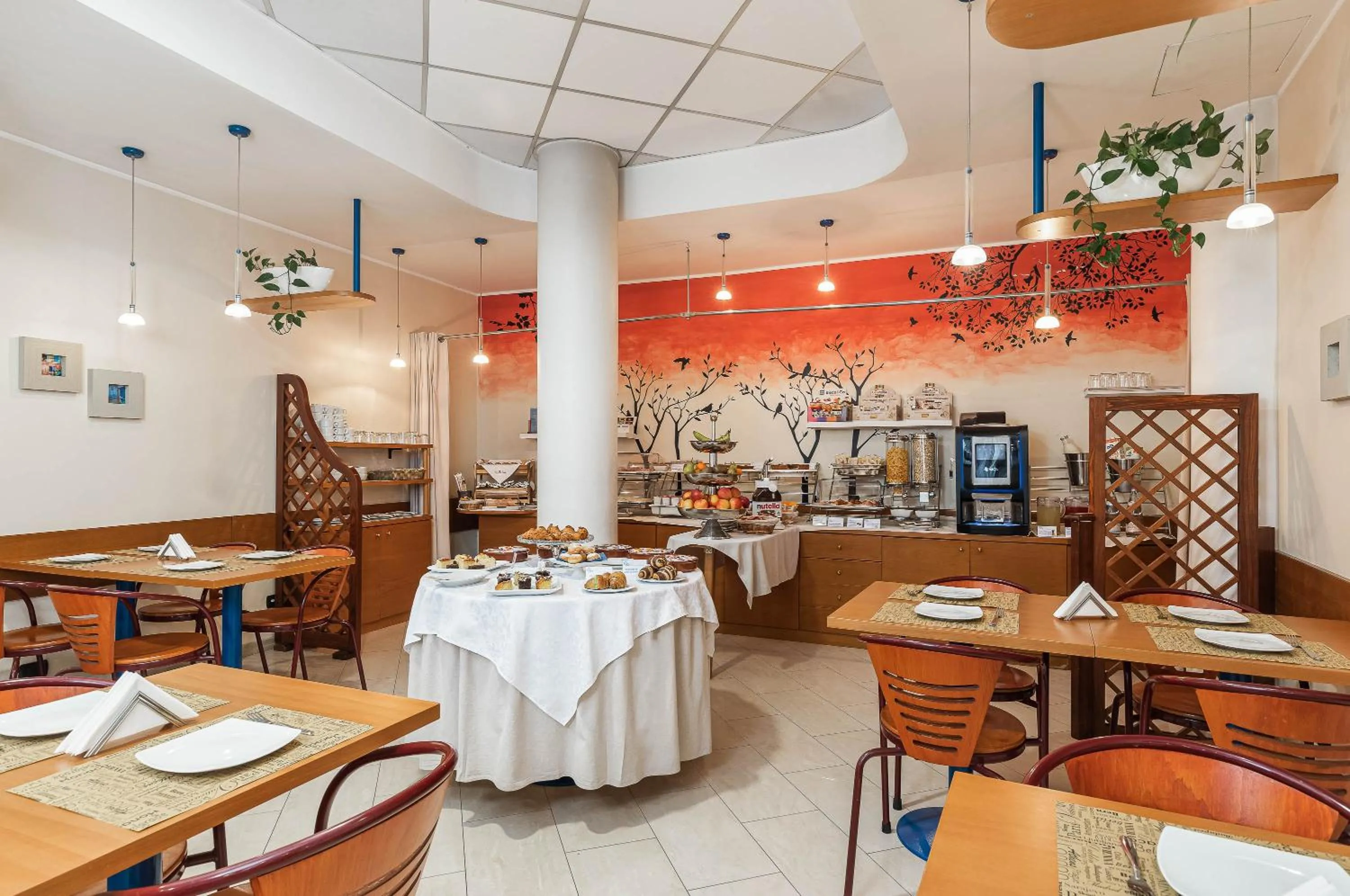 Restaurant/places to eat in Welcome Hotel