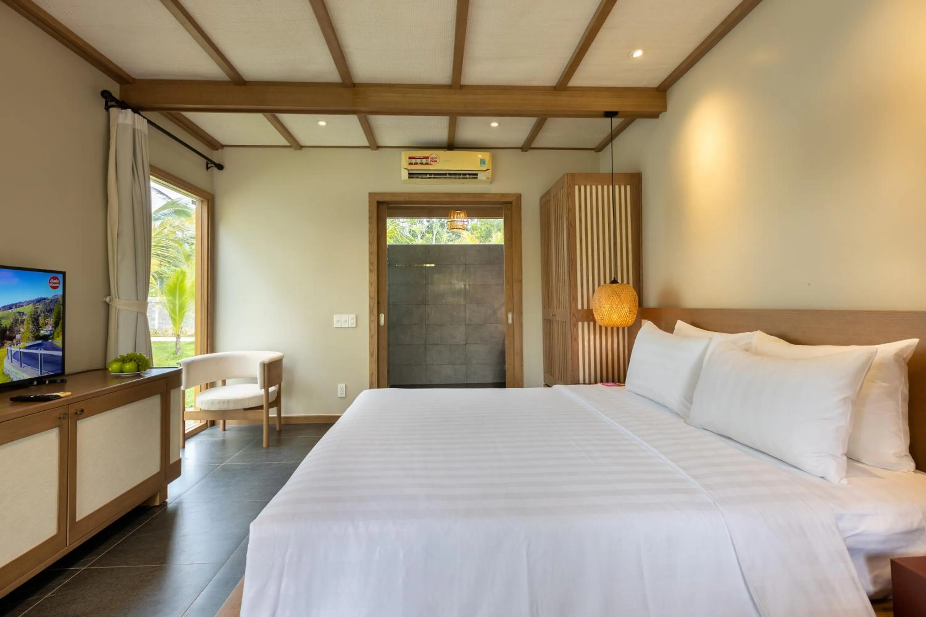 Bed in Coco Garden Resort
