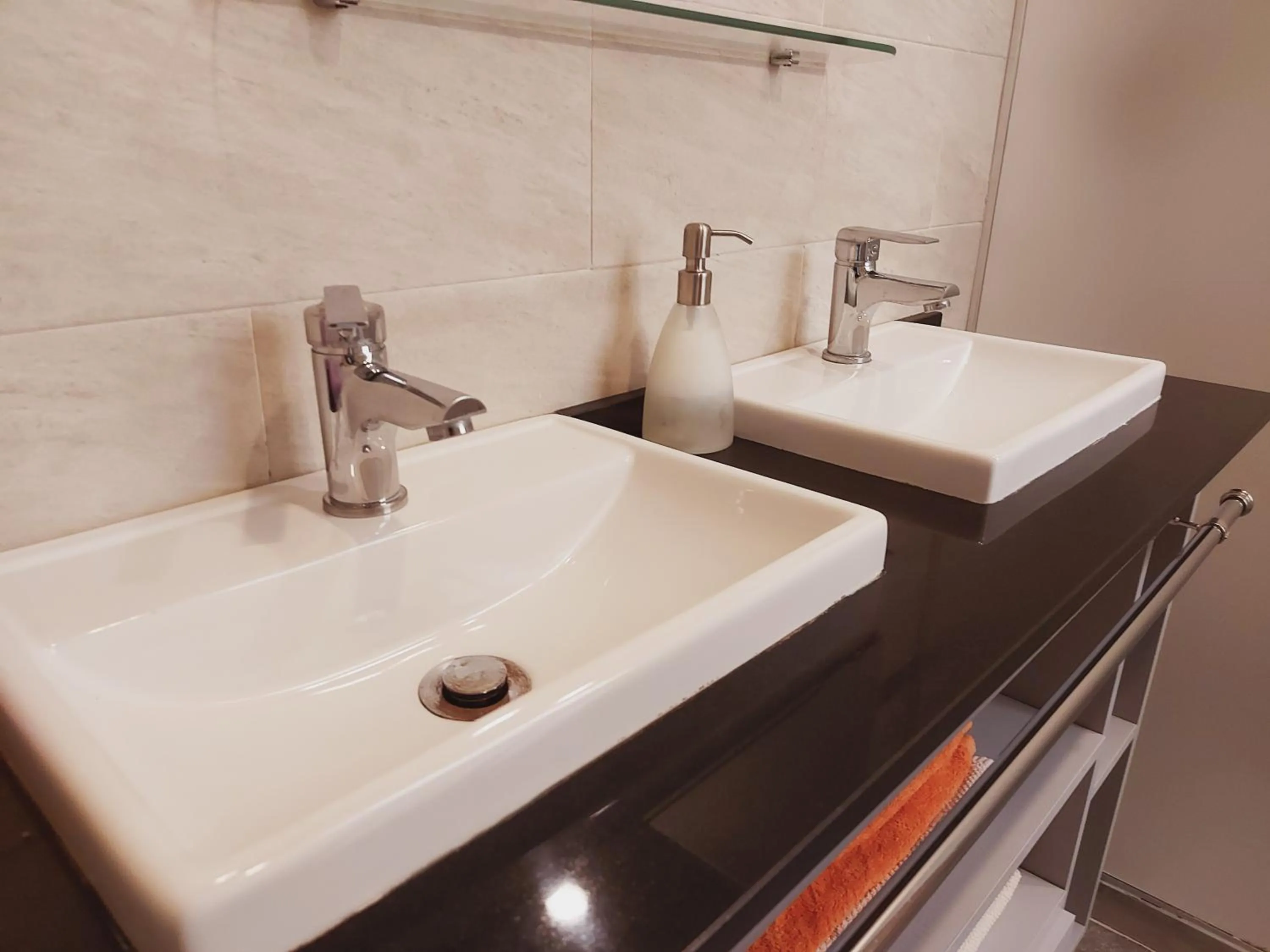 Bathroom in Absolute Sagrada Familia