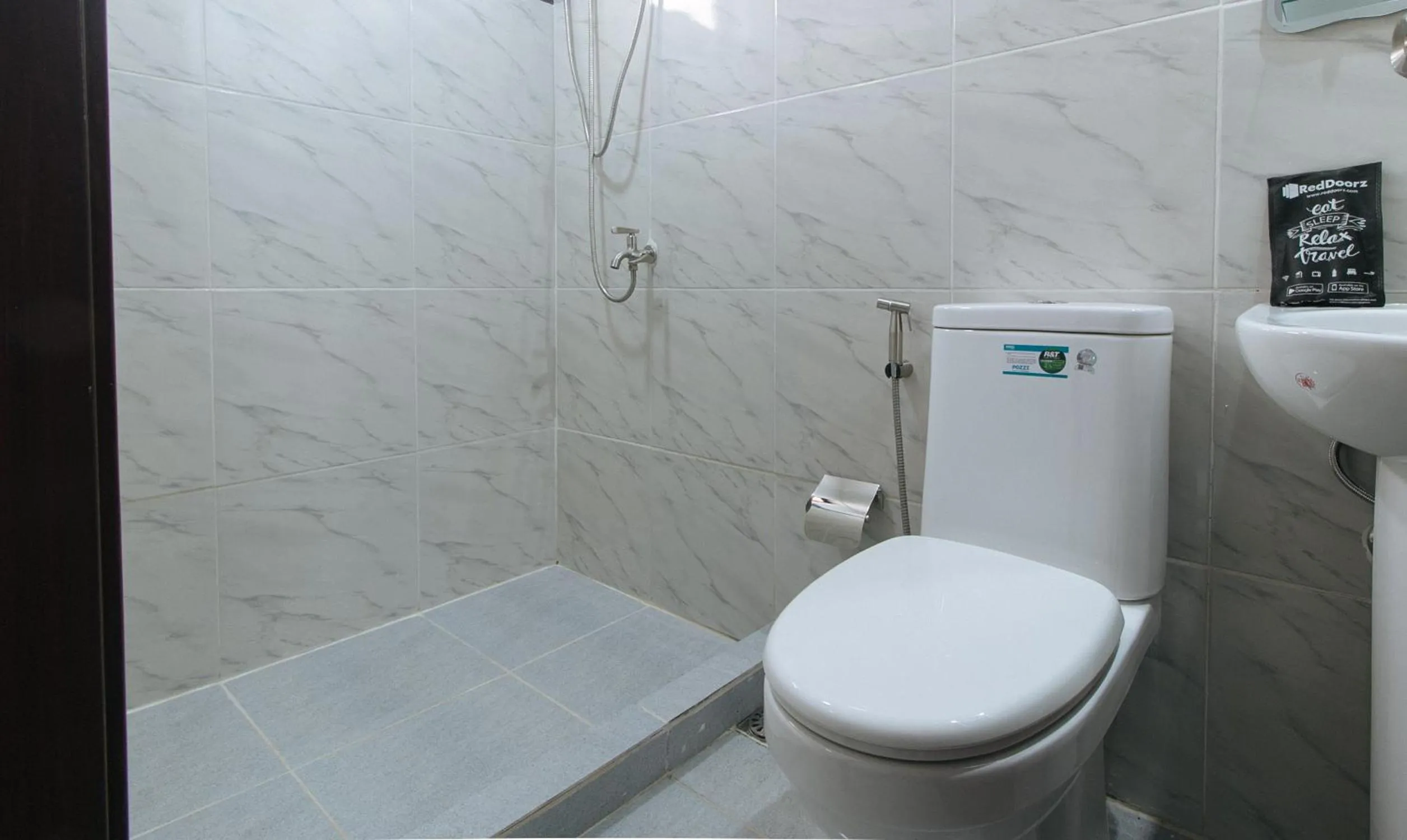 Shower in RedDoorz near UST Sampaloc Manila