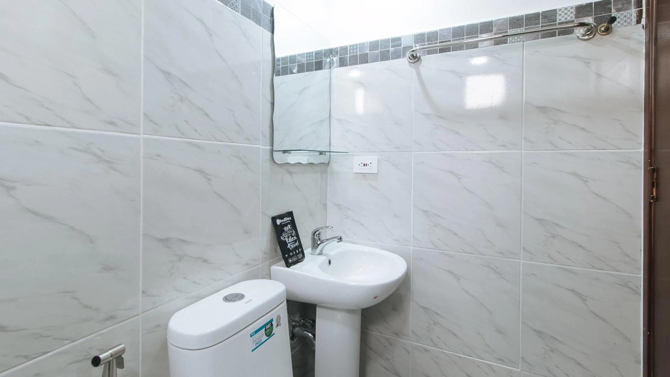 Shower in RedDoorz near UST Sampaloc Manila