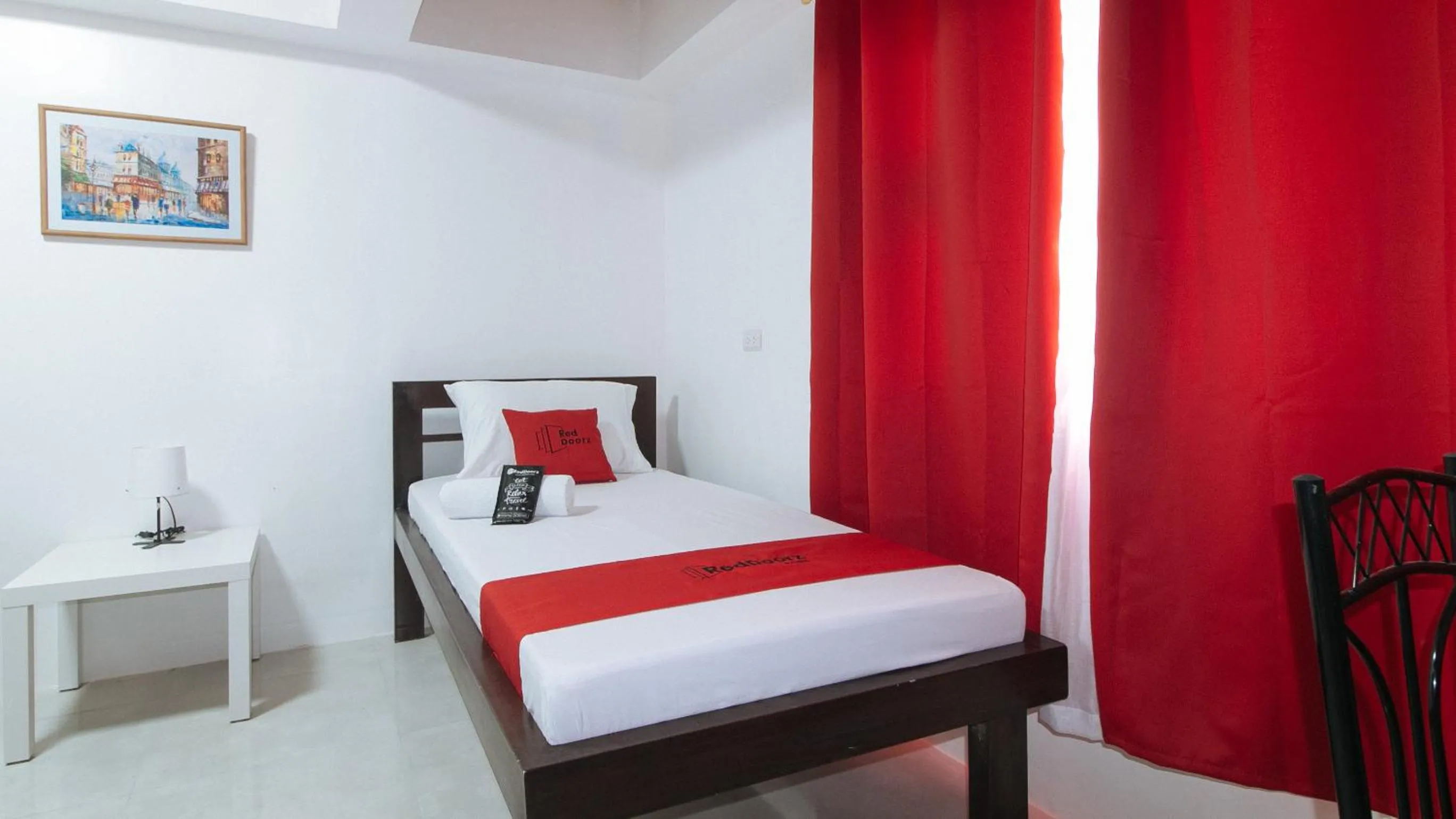 Bed in RedDoorz near UST Sampaloc Manila