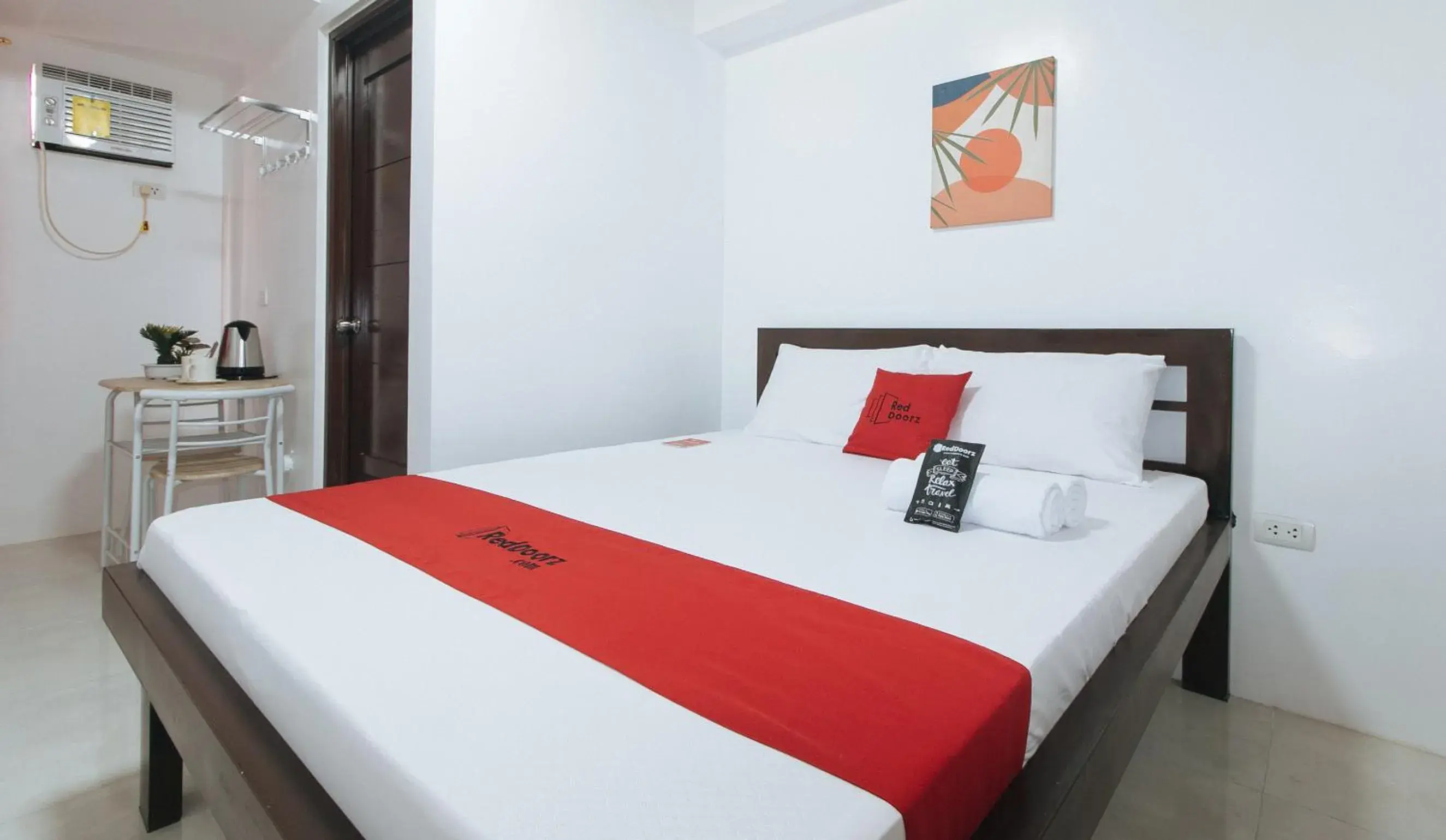 Bed in RedDoorz near UST Sampaloc Manila Bed in RedDoorz near UST Sampaloc Manila