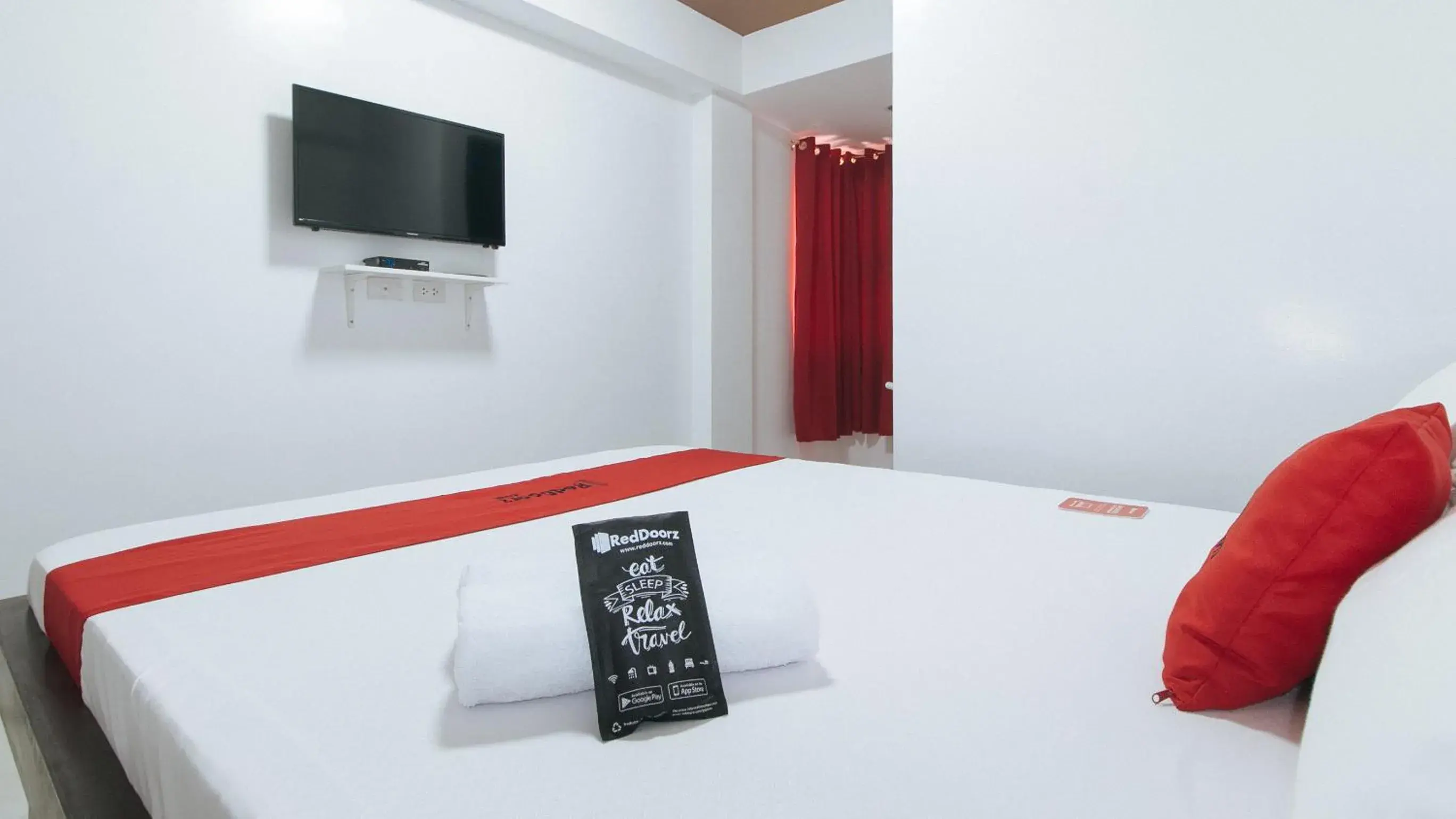 Bed in RedDoorz near UST Sampaloc Manila Bed in RedDoorz near UST Sampaloc Manila