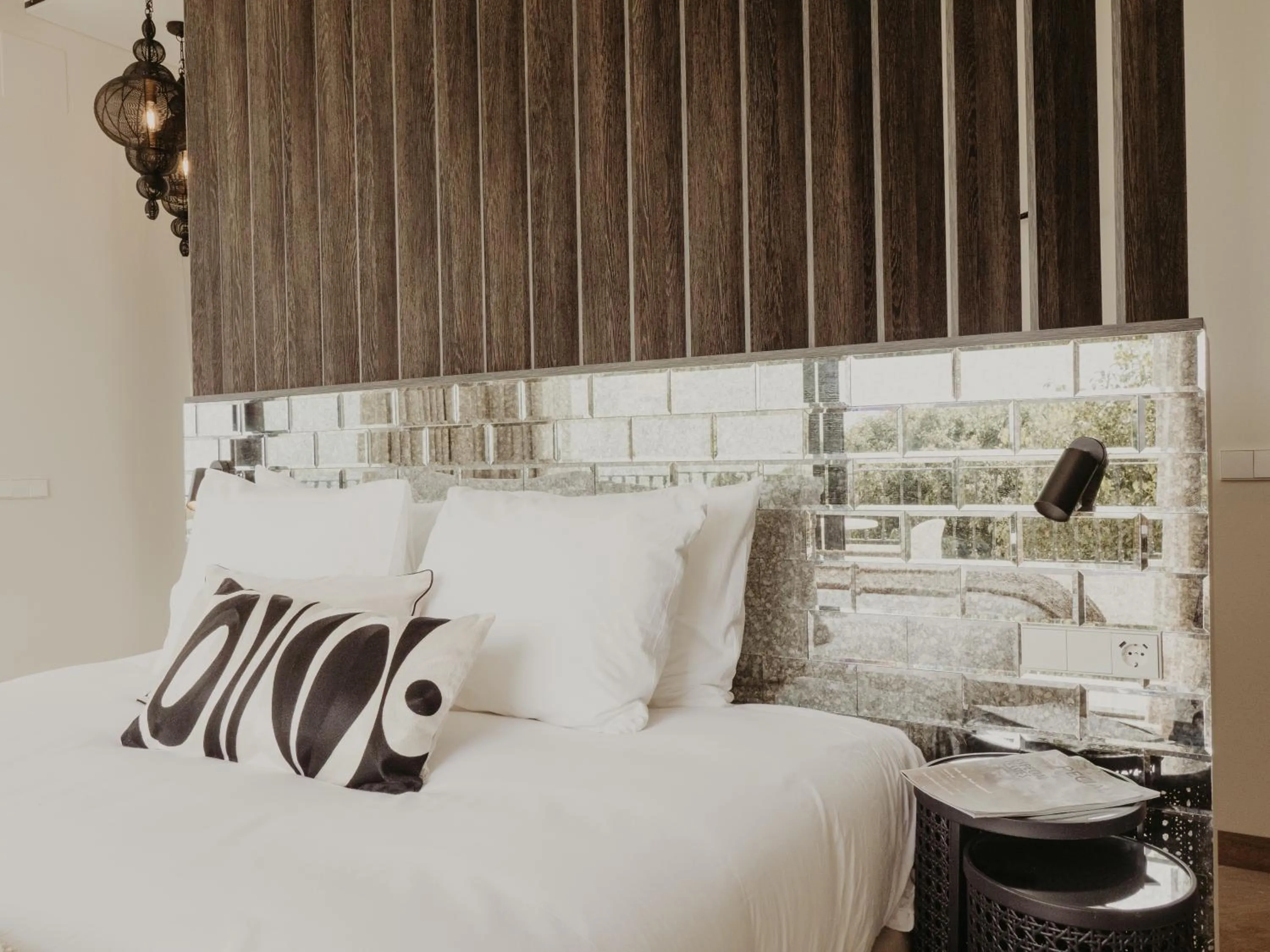 Bedroom, Bed in Comfy Studios Hotel