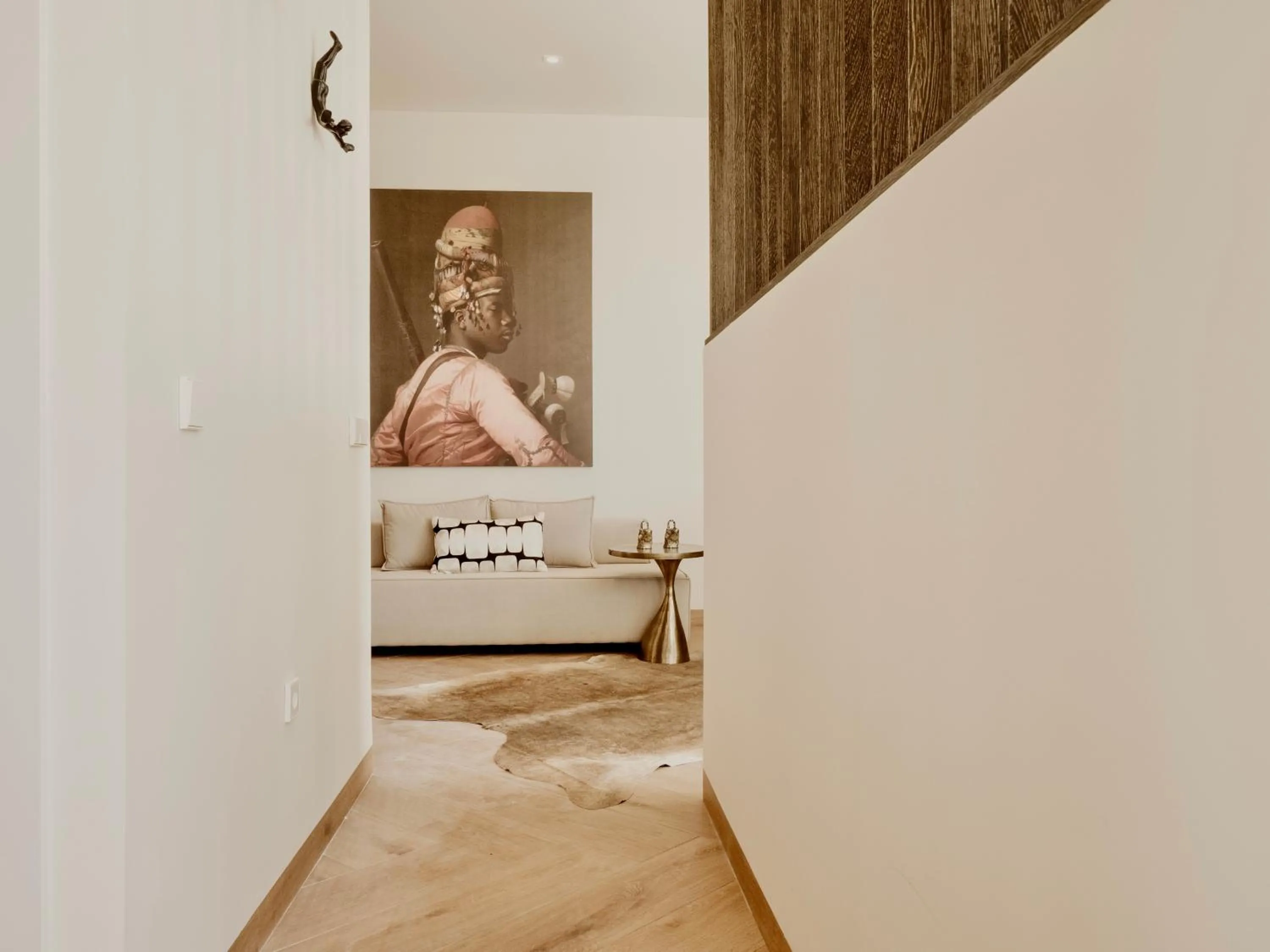 Seating area in Comfy Studios Hotel