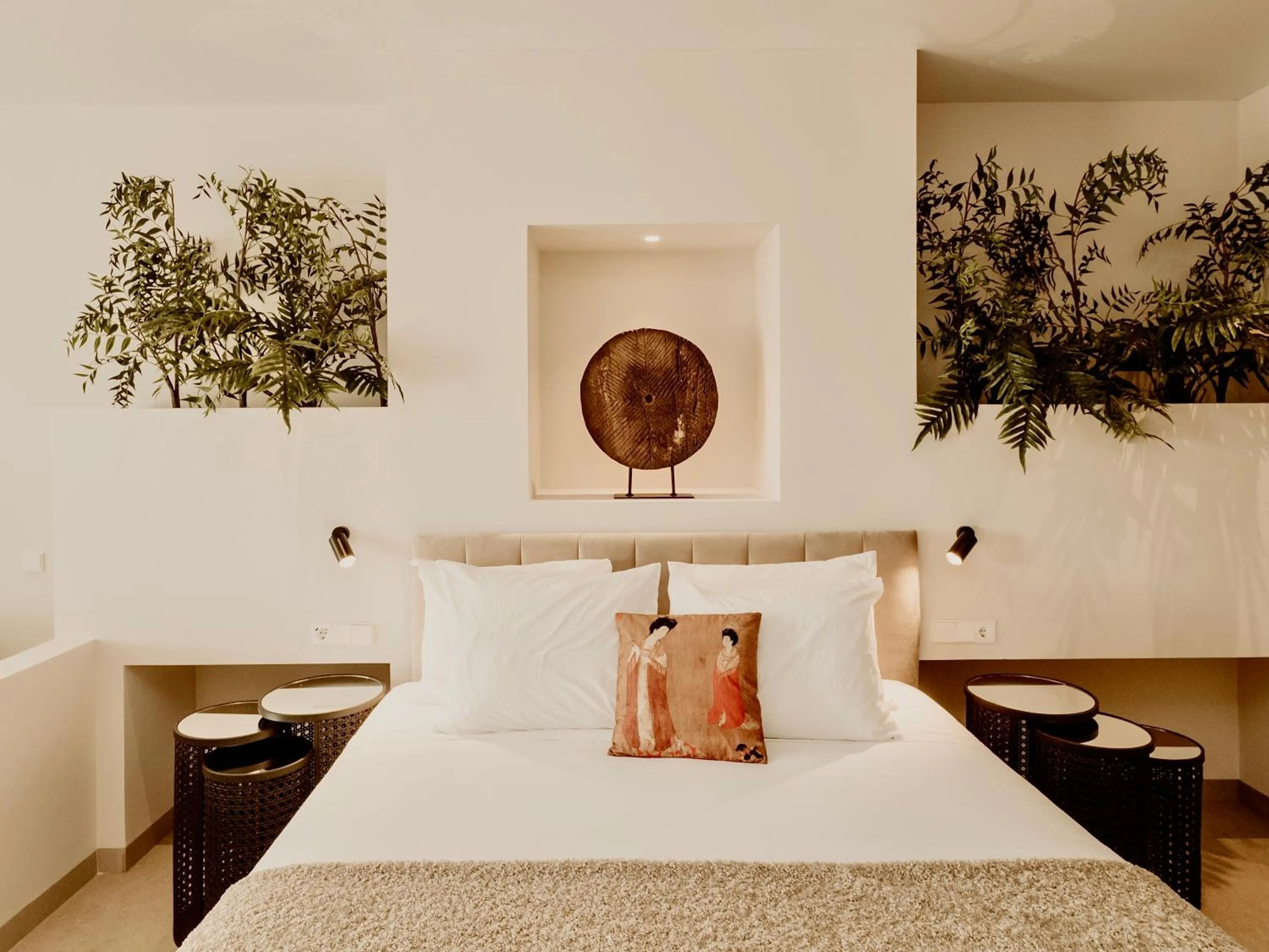 Bedroom, Bed in Comfy Studios Hotel