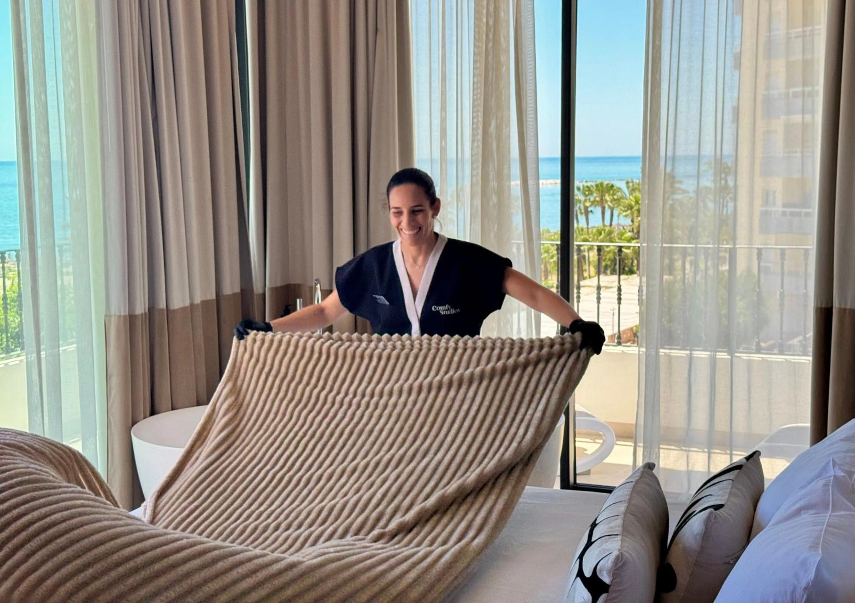 room service in Comfy Studios Hotel