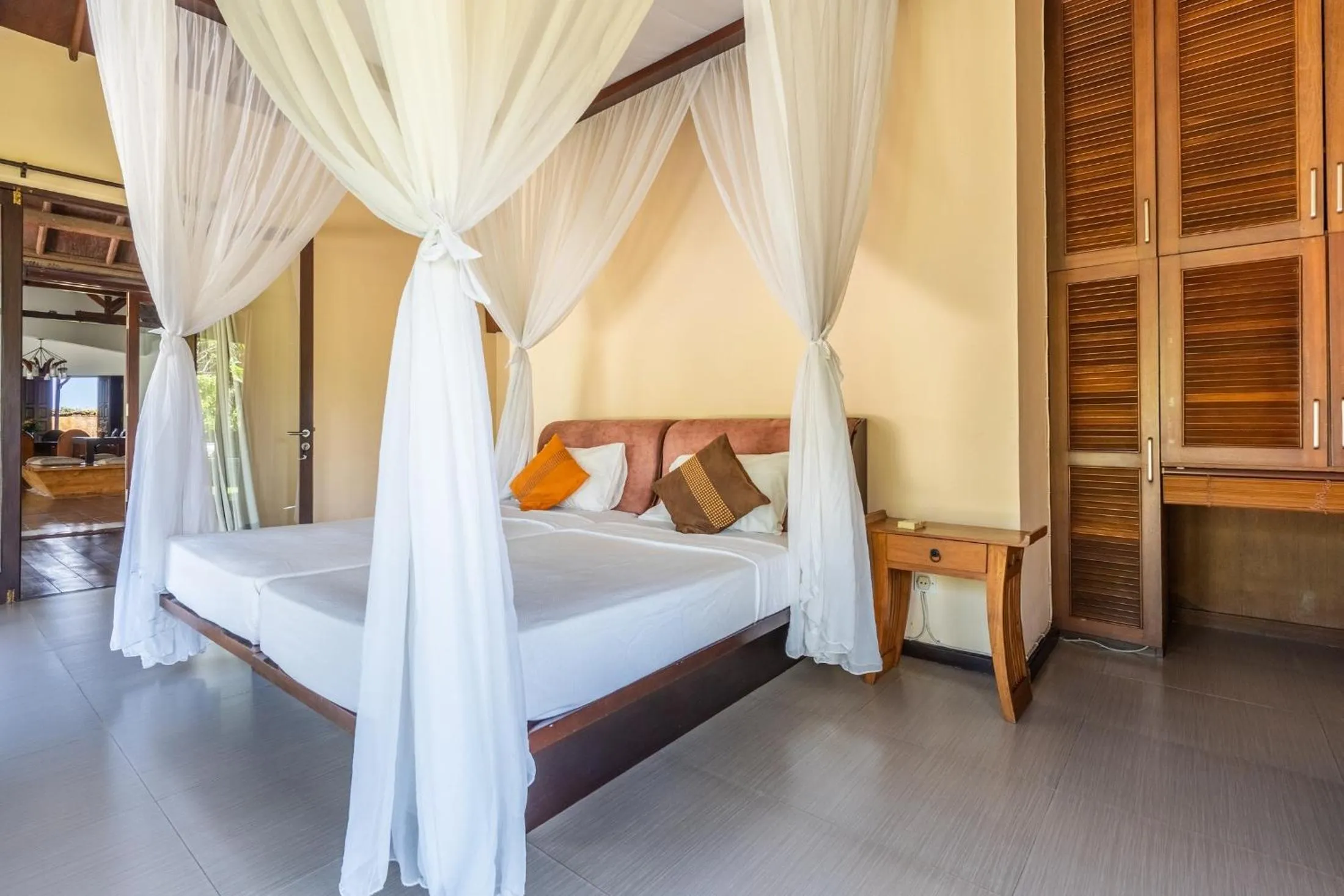 Bed in Tirta Tawar Villa Ubud