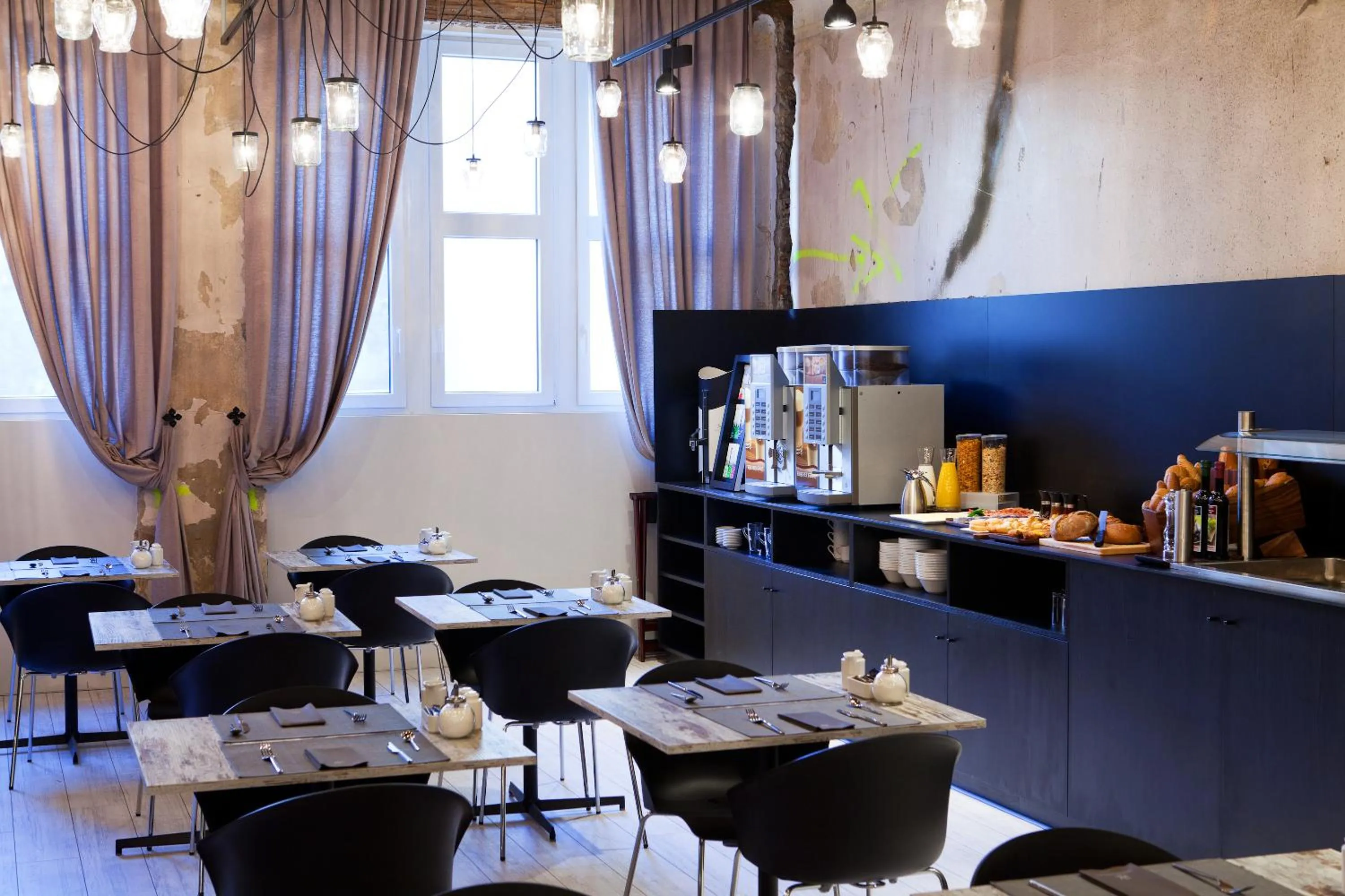 Restaurant/places to eat in Catalonia Berlin Mitte