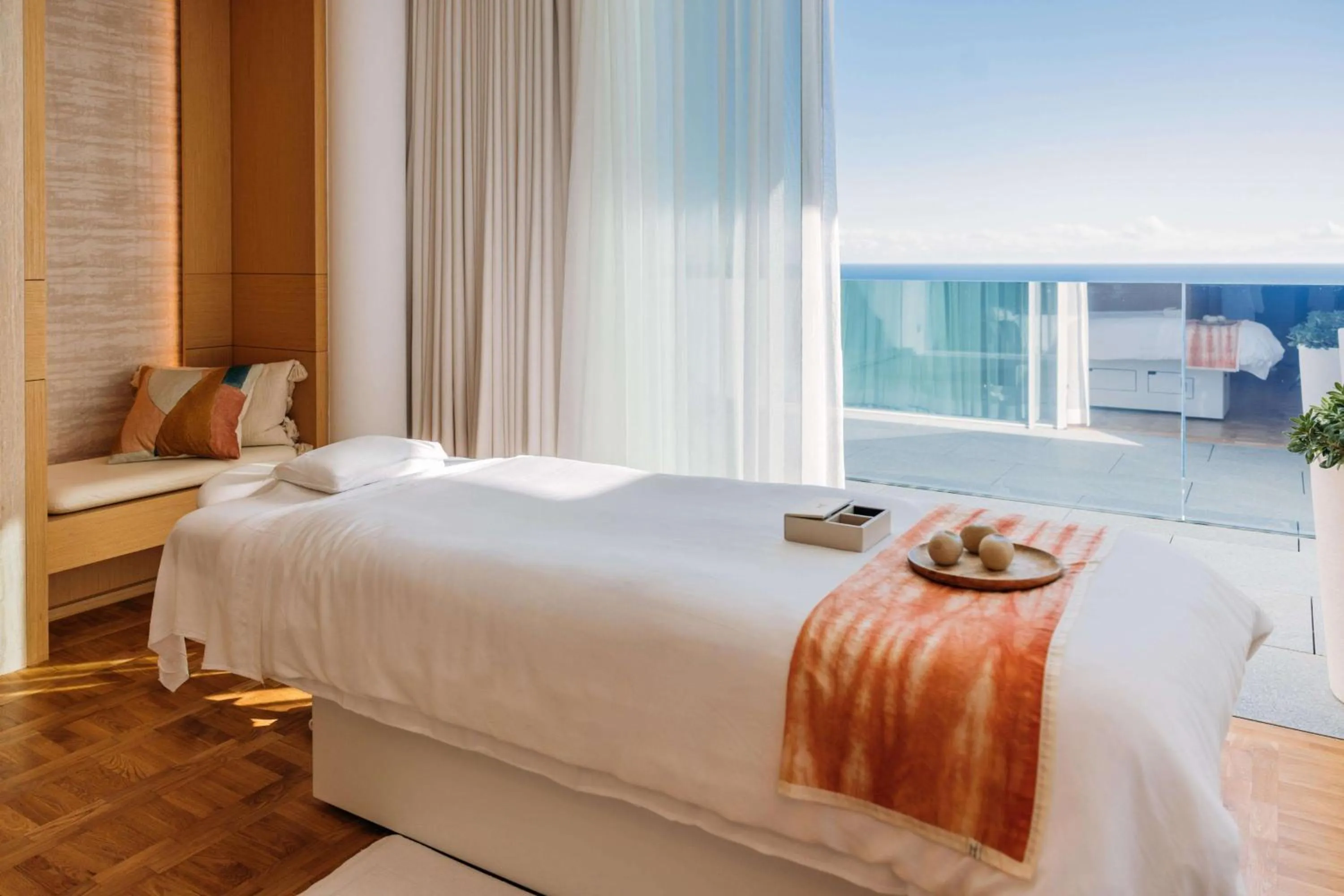 Spa and wellness centre/facilities, Bed in The Maybourne Riviera, Maybourne