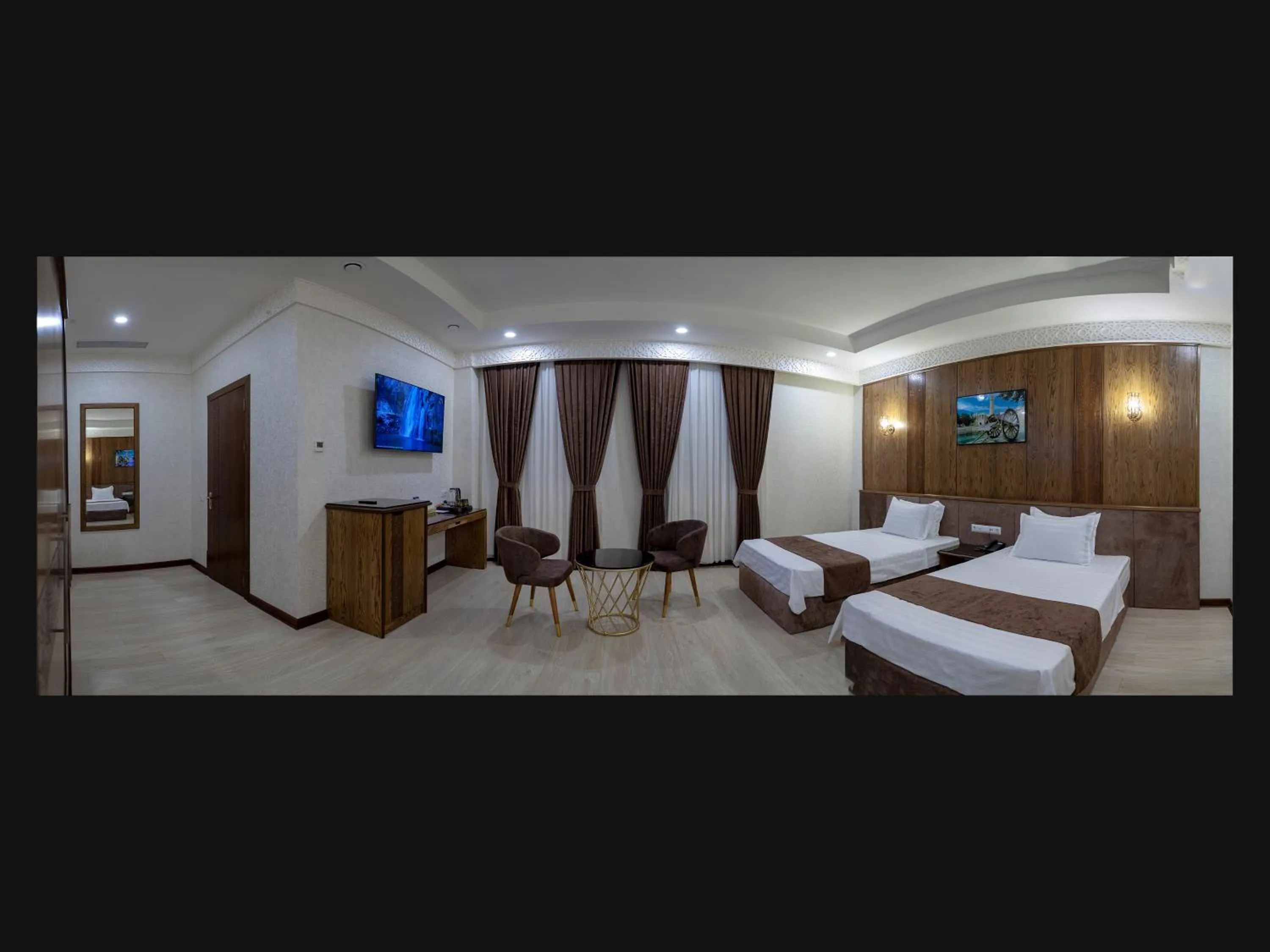 Photo of the whole room, Bed in Paradise Plaza Luxury Hotel