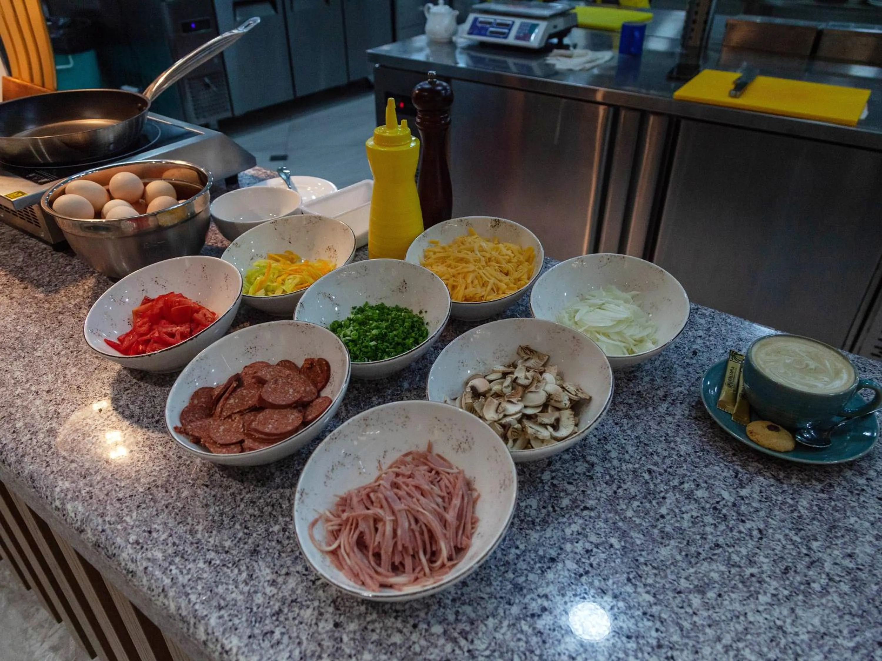 Food in Paradise Plaza Luxury Hotel