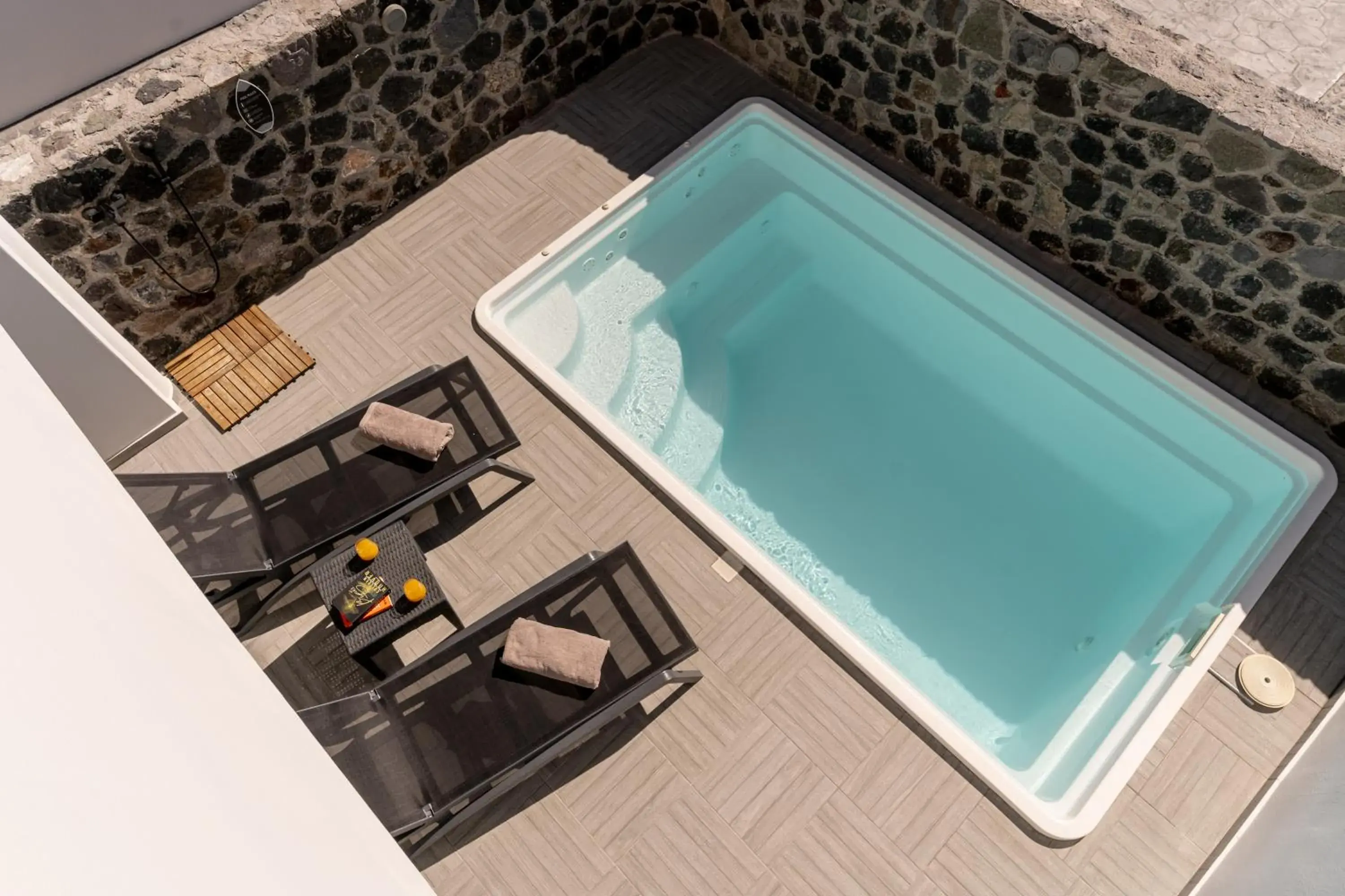 Swimming pool in SantoRossa Luxury Villas Swimming pool in SantoRossa Luxury Villas