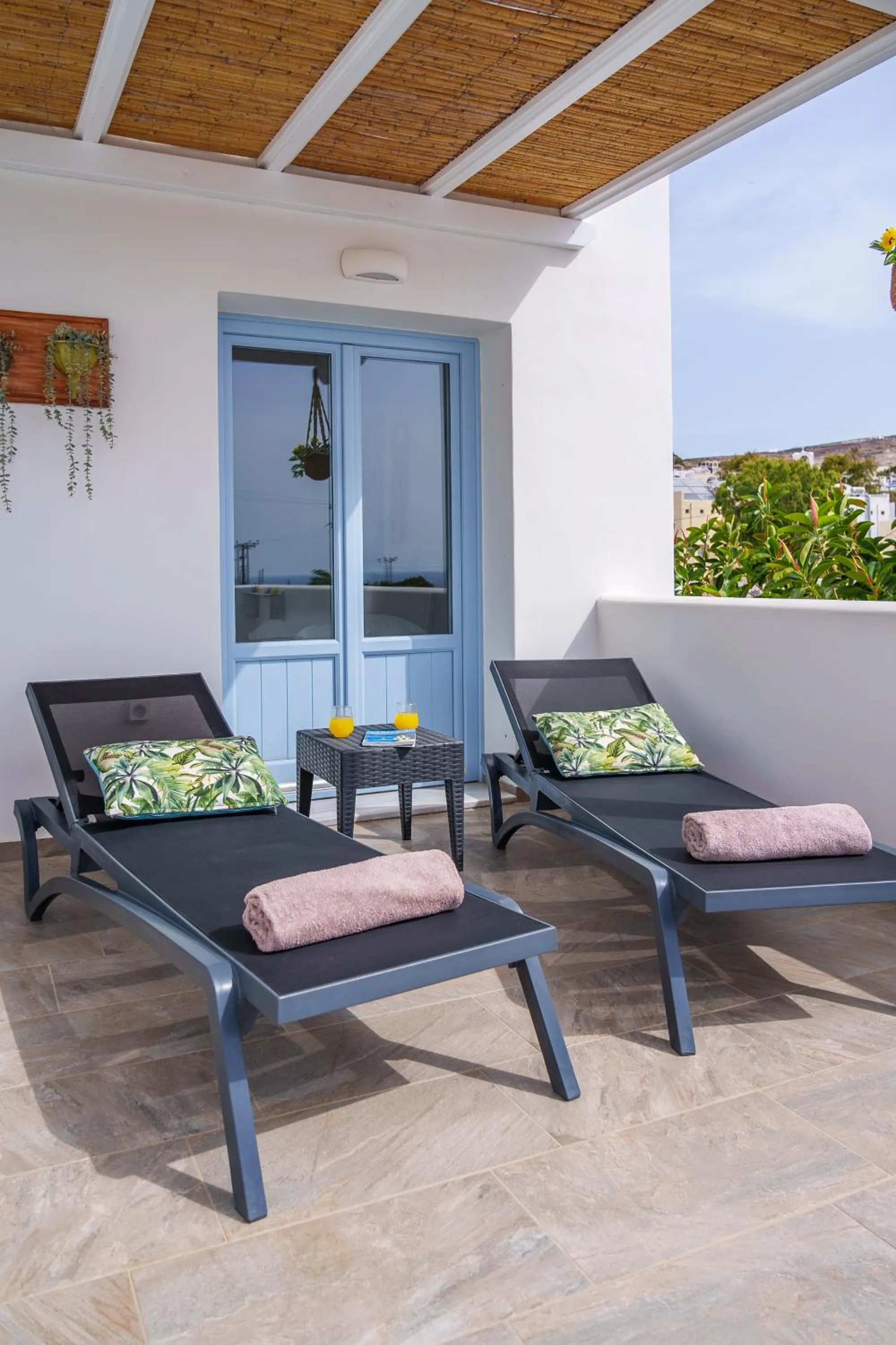 Seating area in SantoRossa Luxury Villas
