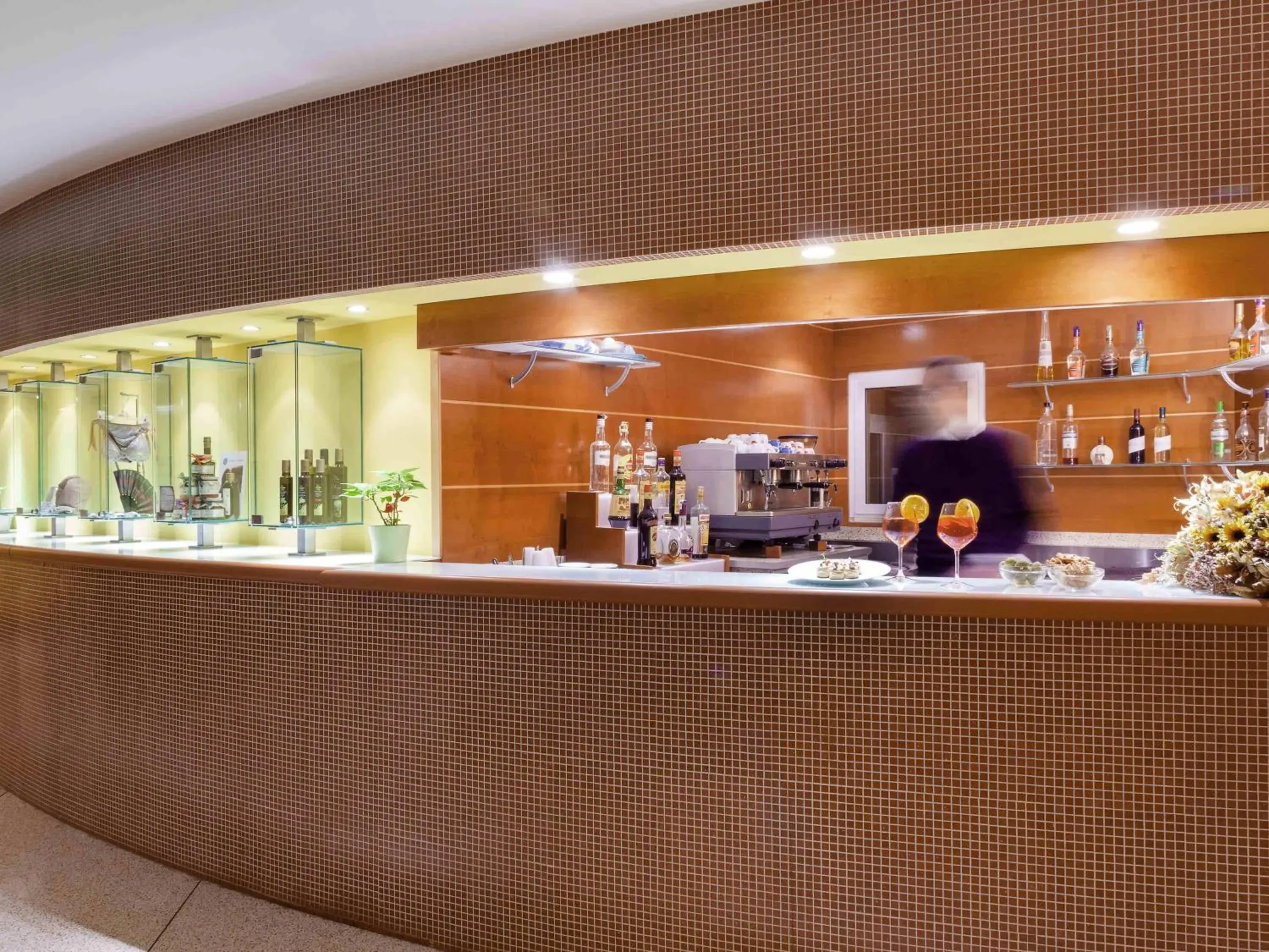 Lounge or bar in Ibis Styles Bari Giovinazzo Lounge or bar in Ibis Styles Bari Giovinazzo