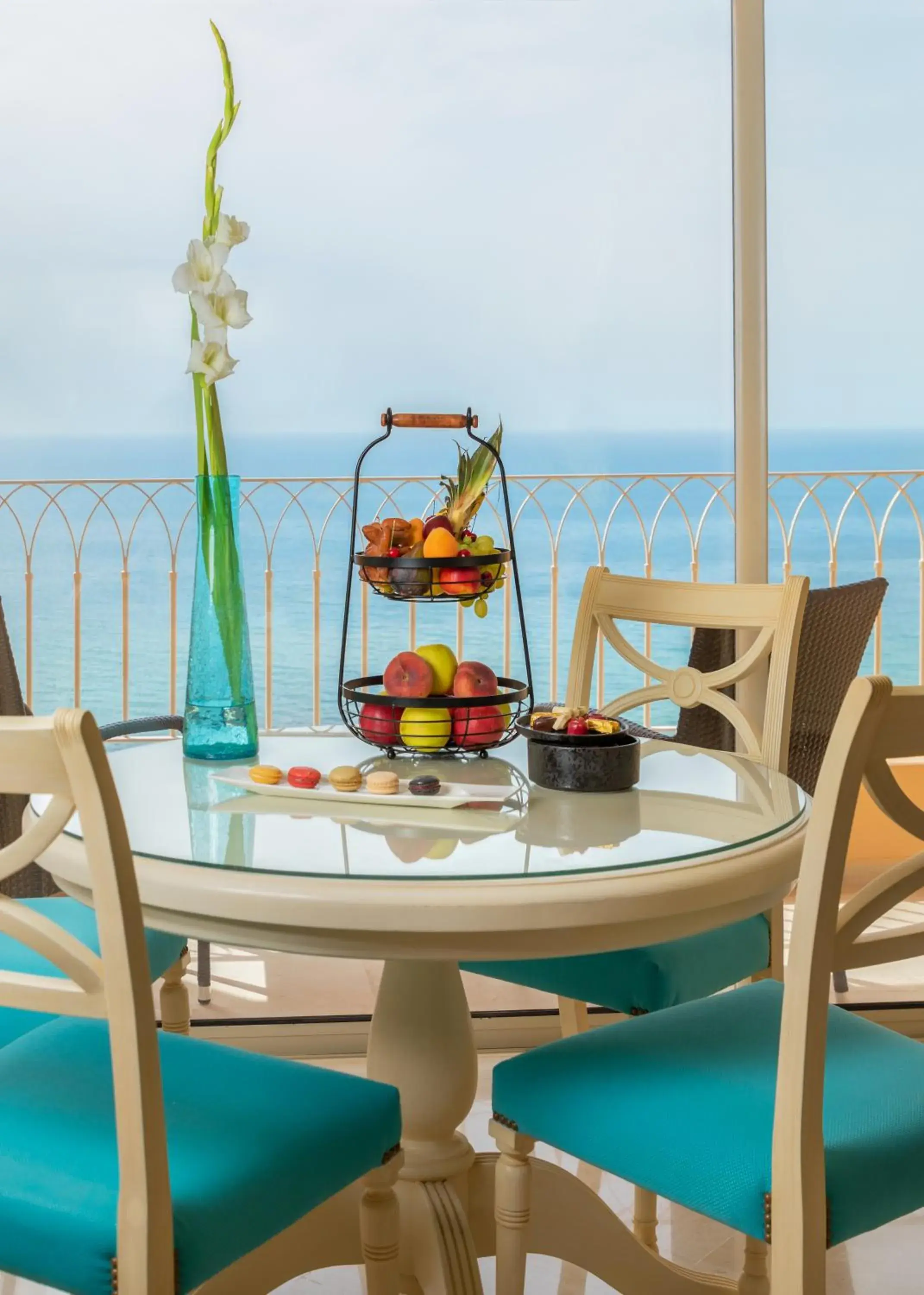 Deluxe Double Suite in Royal Tulip Korbous Bay Thalasso & Springs Deluxe Double Suite in Royal Tulip Korbous Bay Thalasso & Springs