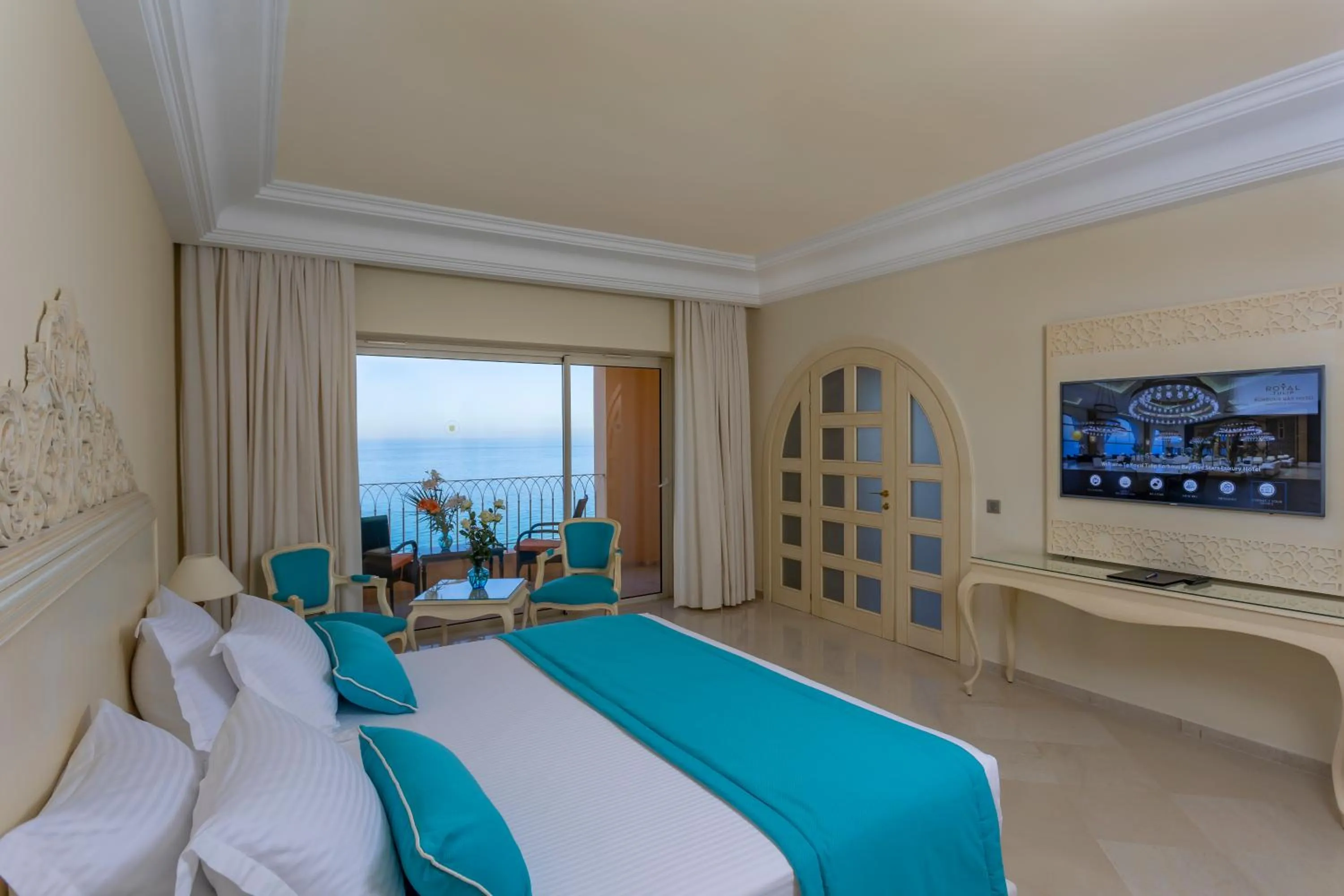 Bedroom, Bed in Royal Tulip Korbous Bay Thalasso & Springs