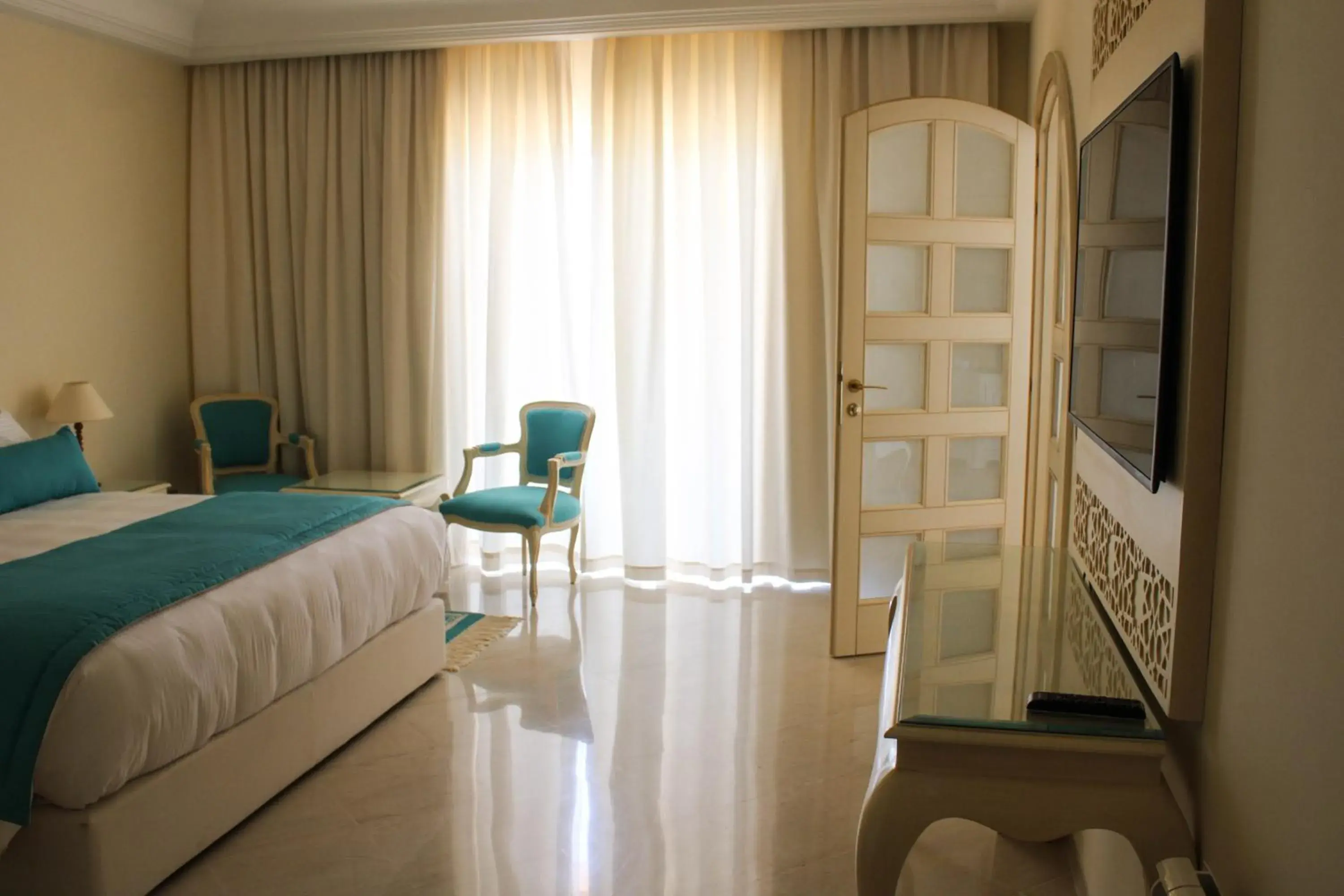 Superior Double Room in Royal Tulip Korbous Bay Thalasso & Springs Superior Double Room in Royal Tulip Korbous Bay Thalasso & Springs