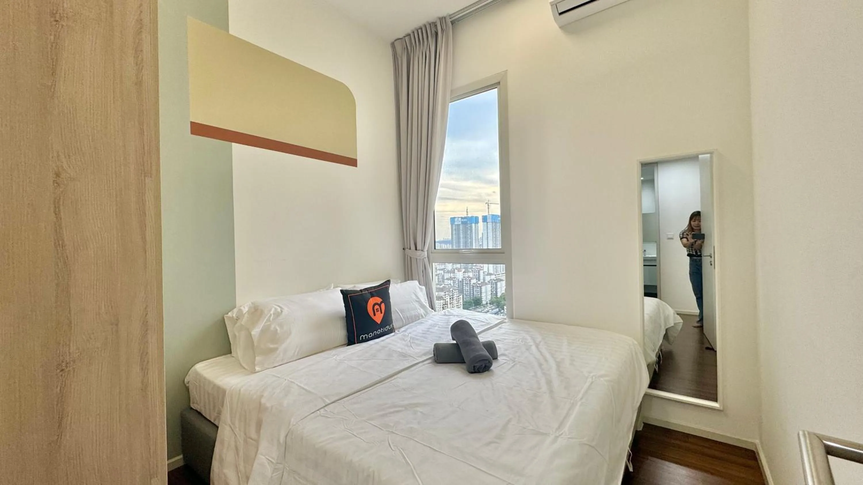 Bedroom, Bed in UNA Serviced Apartment by manatidur