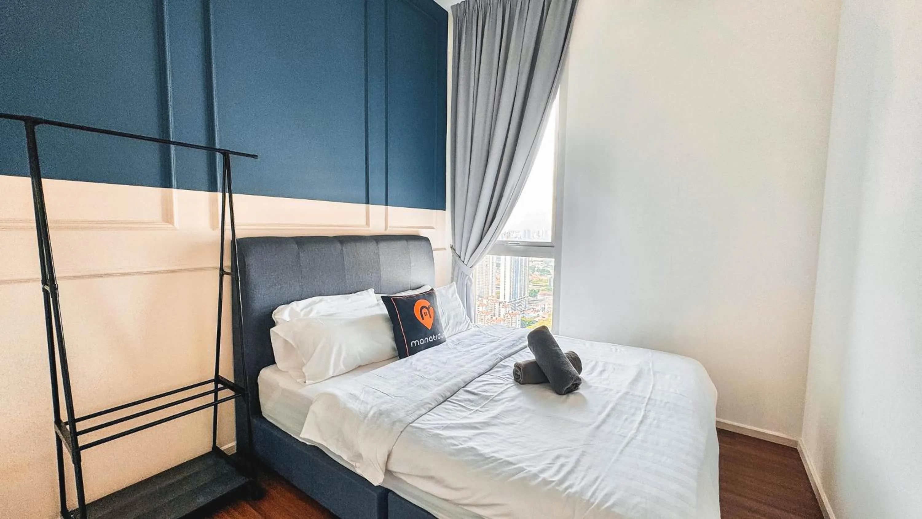 Bedroom, Bed in UNA Serviced Apartment by manatidur