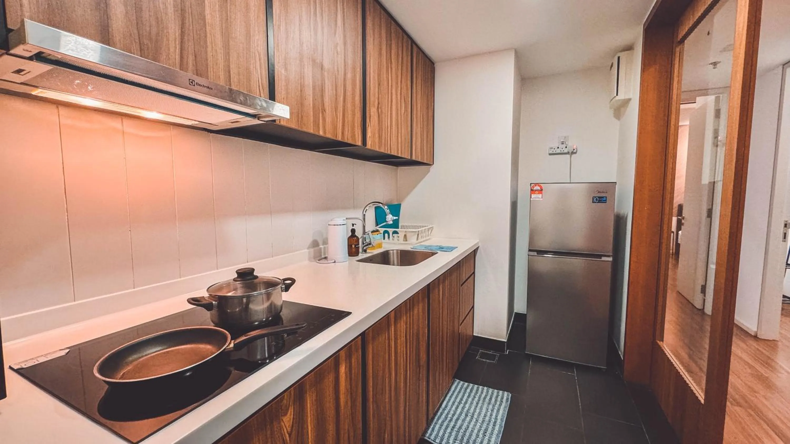 kitchen in UNA Serviced Apartment by manatidur