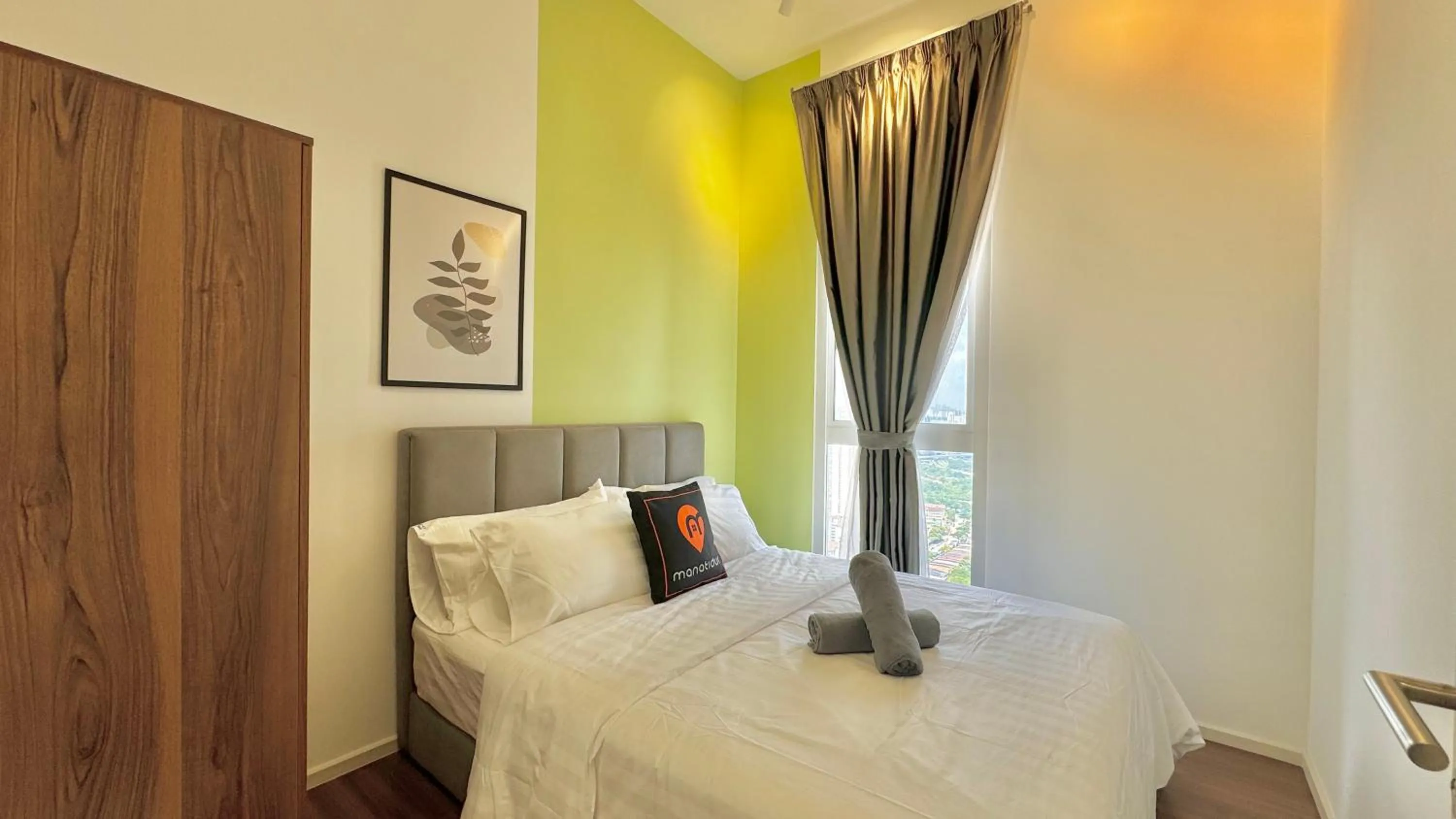 Bedroom, Bed in UNA Serviced Apartment by manatidur