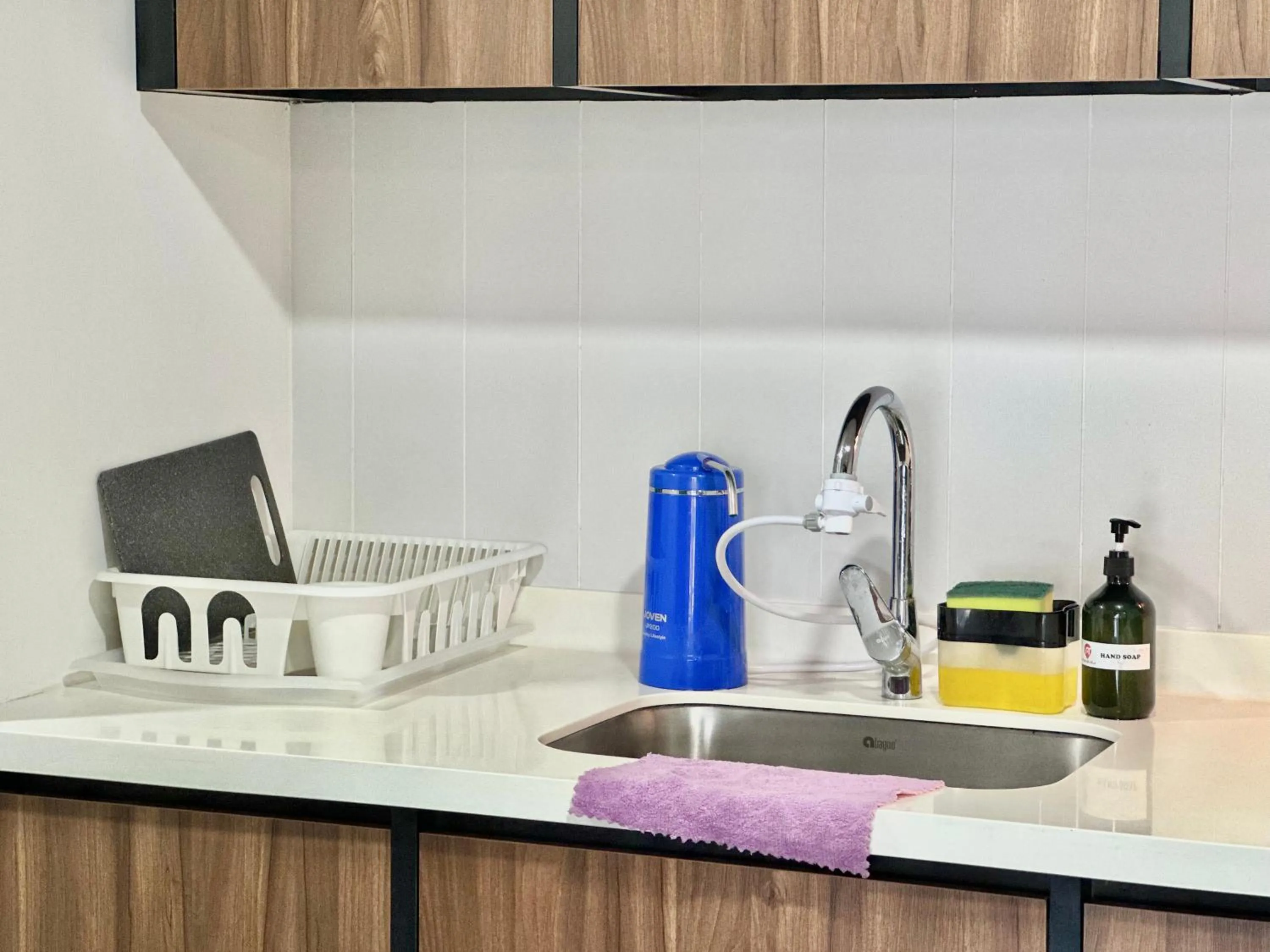 kitchen in UNA Serviced Apartment by manatidur