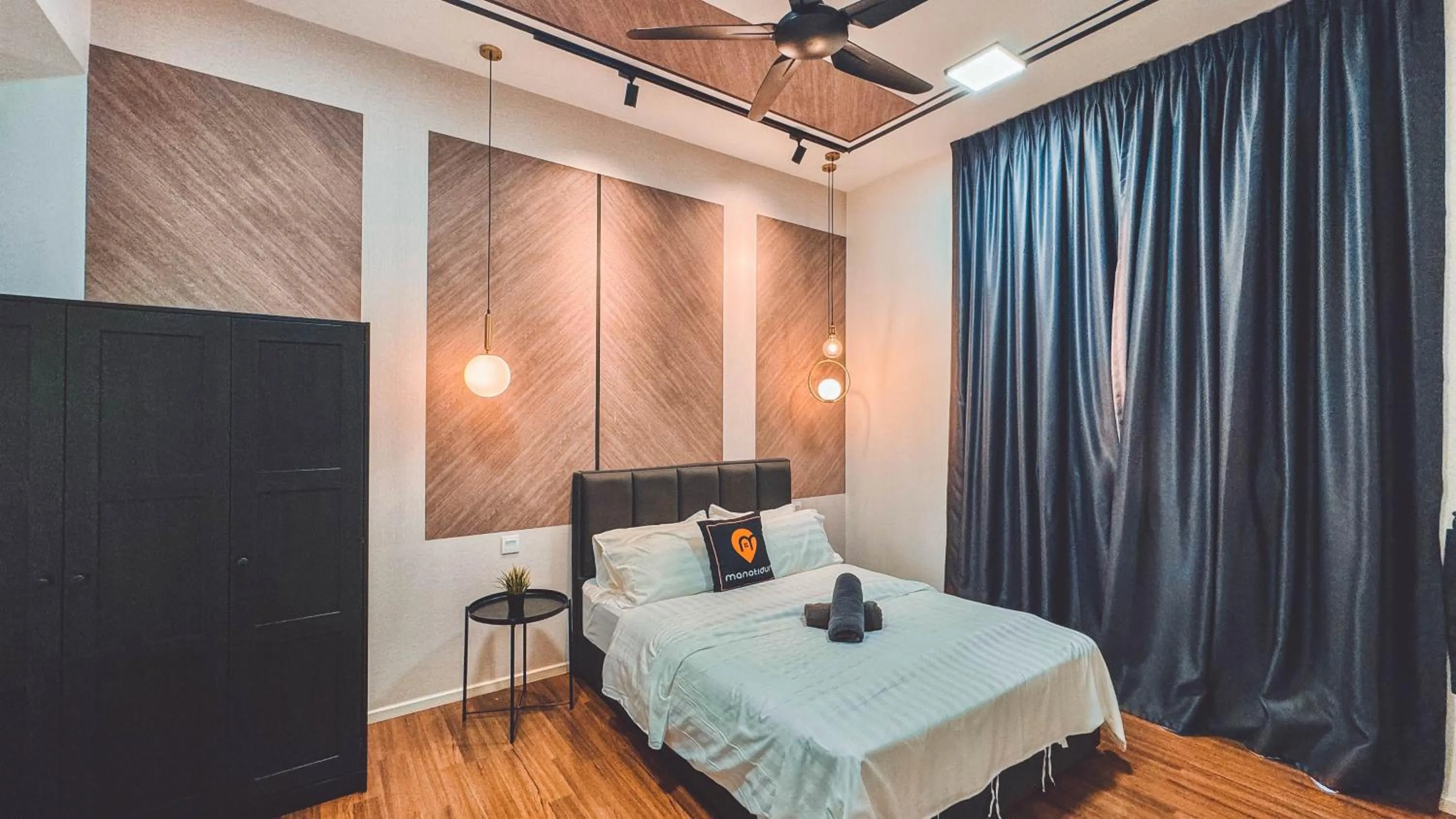 Bedroom, Bed in UNA Serviced Apartment by manatidur