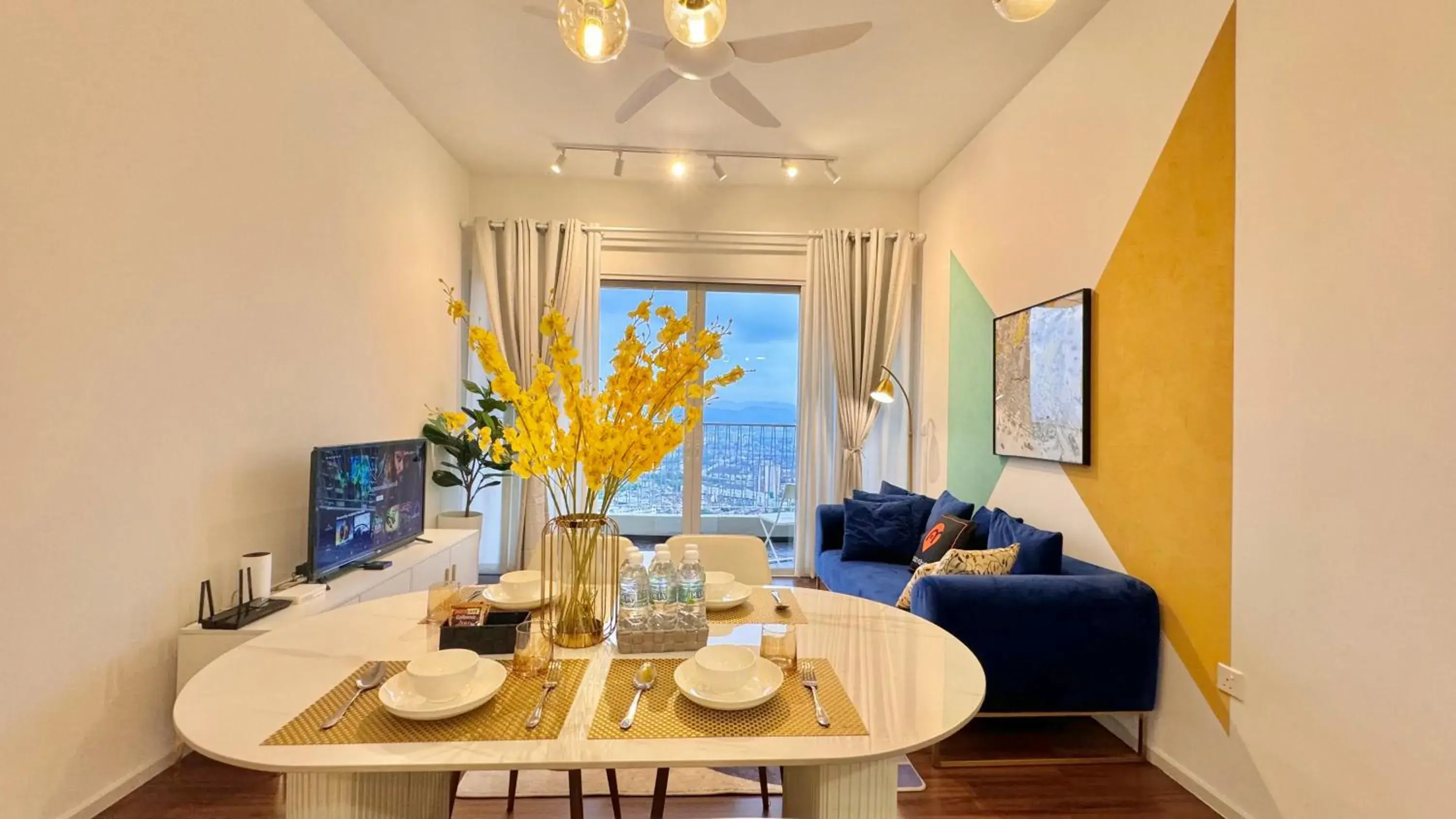 Three-Bedroom Apartment in UNA Serviced Apartment by manatidur Three-Bedroom Apartment in UNA Serviced Apartment by manatidur