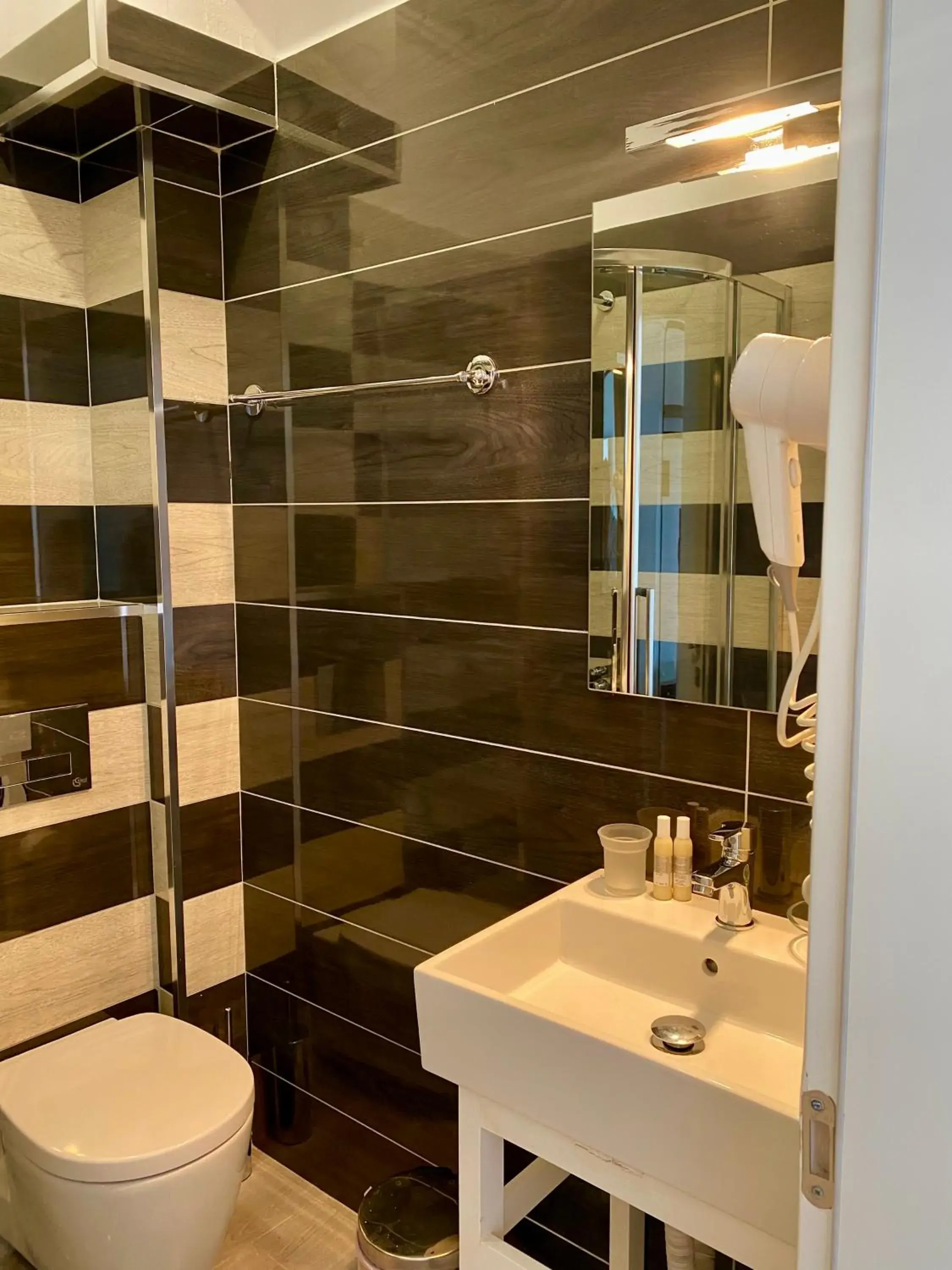 Standard Double Room with Side Sea View in Hotel Nertili Standard Double Room with Side Sea View in Hotel Nertili