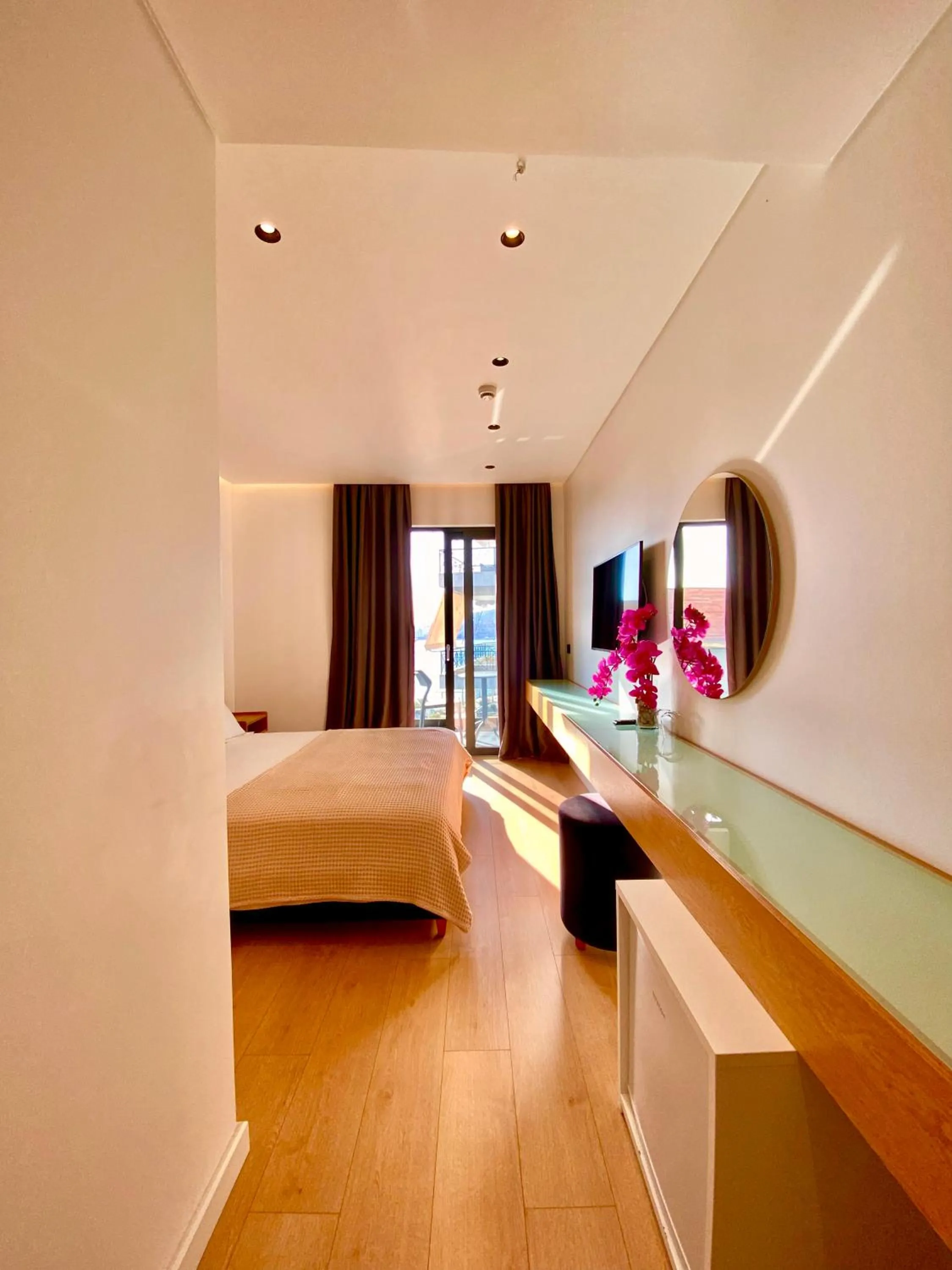 Photo of the whole room, Bed in Hotel Nertili