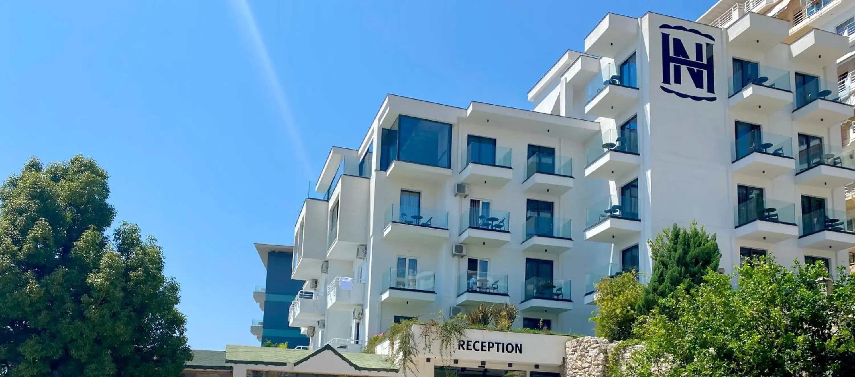 Property building in Hotel Nertili Property building in Hotel Nertili