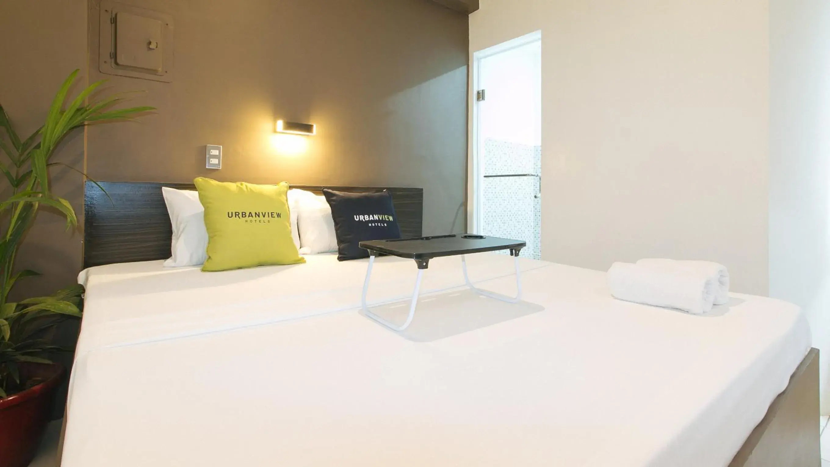 Photo of the whole room, Bed in UrbanView at San Antonio's Place Sampaloc Manila Photo of the whole room, Bed in UrbanView at San Antonio's Place Sampaloc Manila