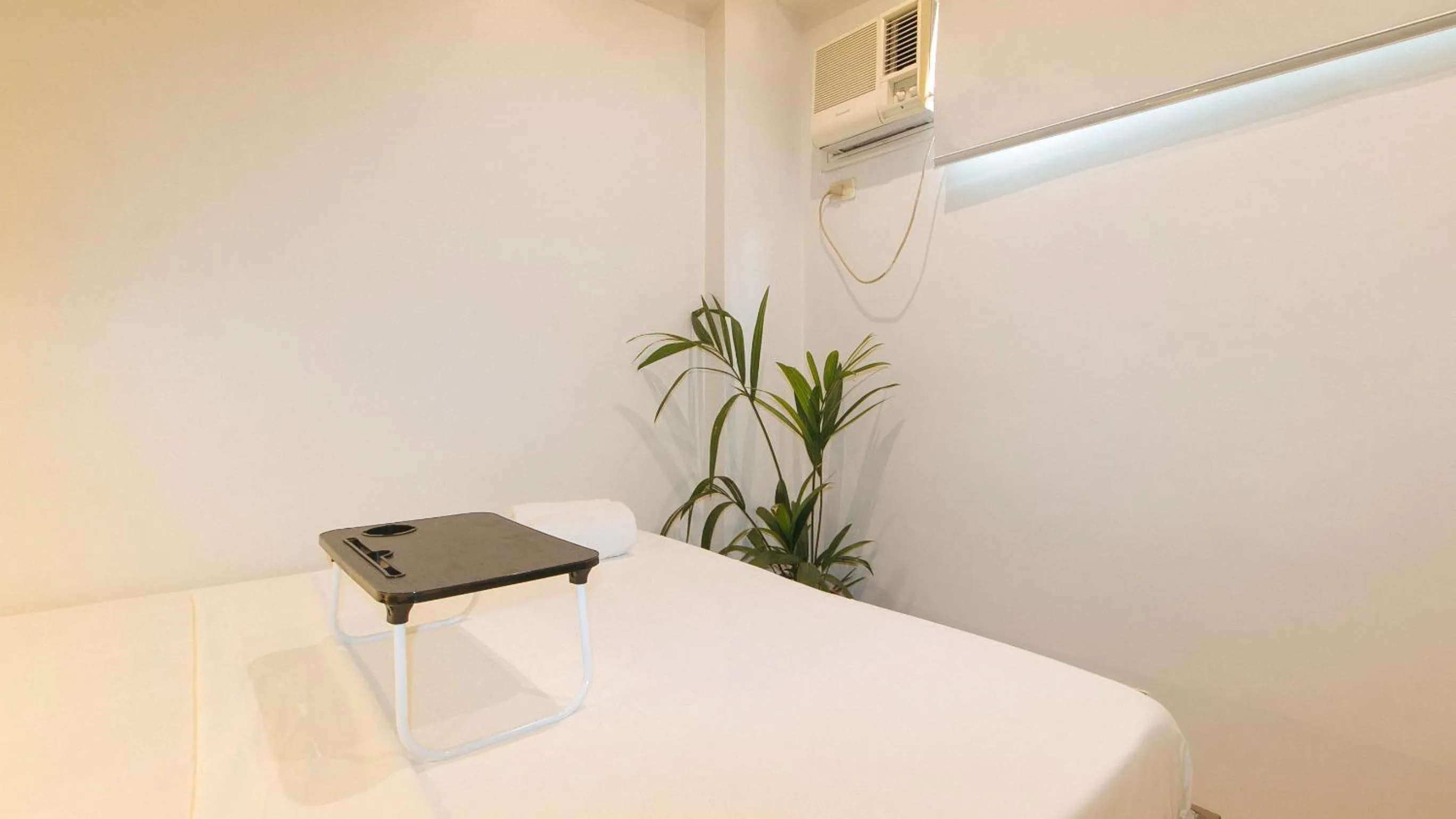 Bed in UrbanView at San Antonio's Place Sampaloc Manila