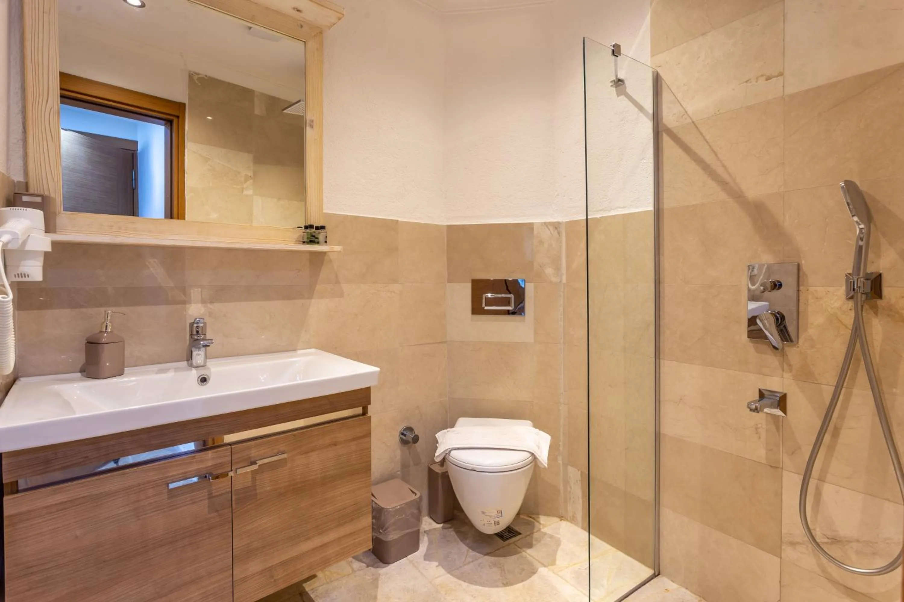 Bathroom in Nest Gunay Otel