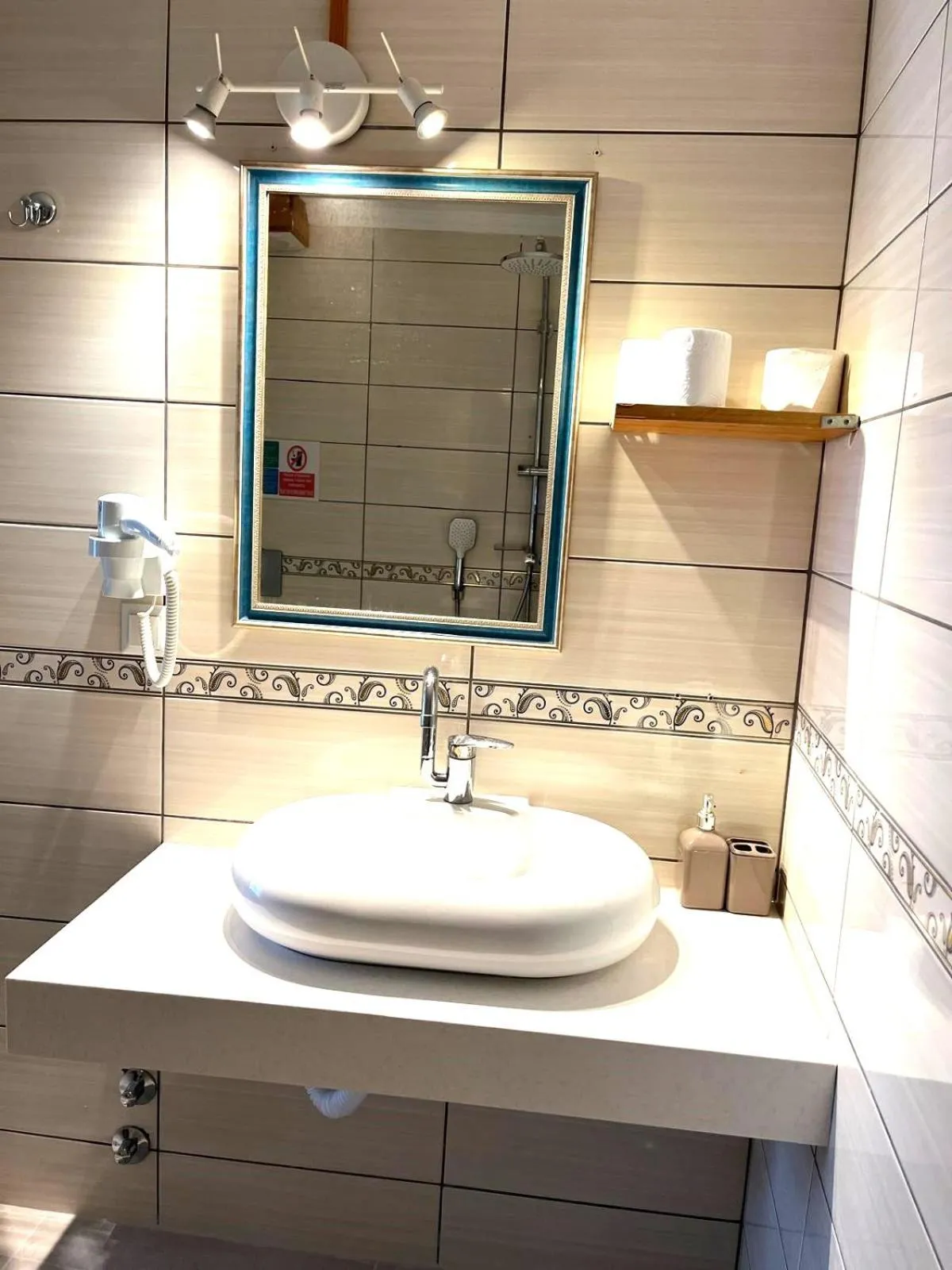 Bathroom in Nest Gunay Otel